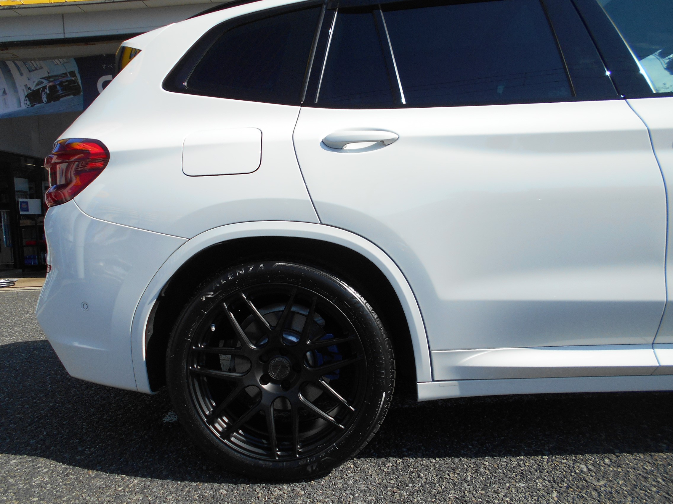 BMW X2 YH15 sDrivel 8i Mスポーツ ホイールアーチトリム