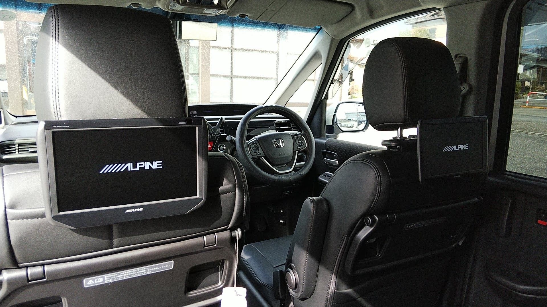 後席モニターも多様化しました。 | ホンダ ステップワゴン AV
