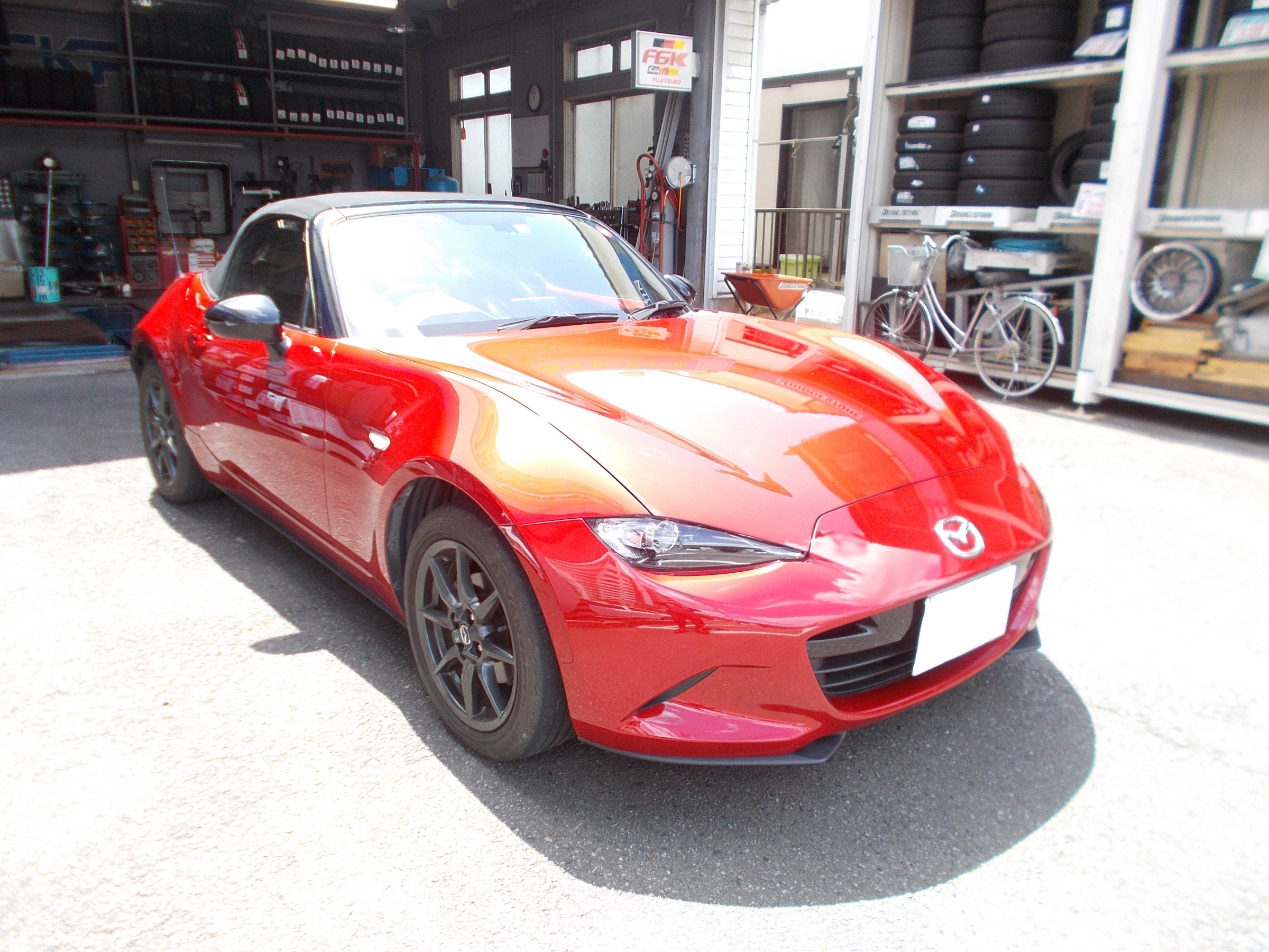 ロードスター エンジンオイル交換 マツダ ロードスター メンテナンス オイル バッテリー他 メンテナンス オイル バッテリー他 エンジンオイル交換 作業日誌 コクピット 川越 お店の得意技紹介