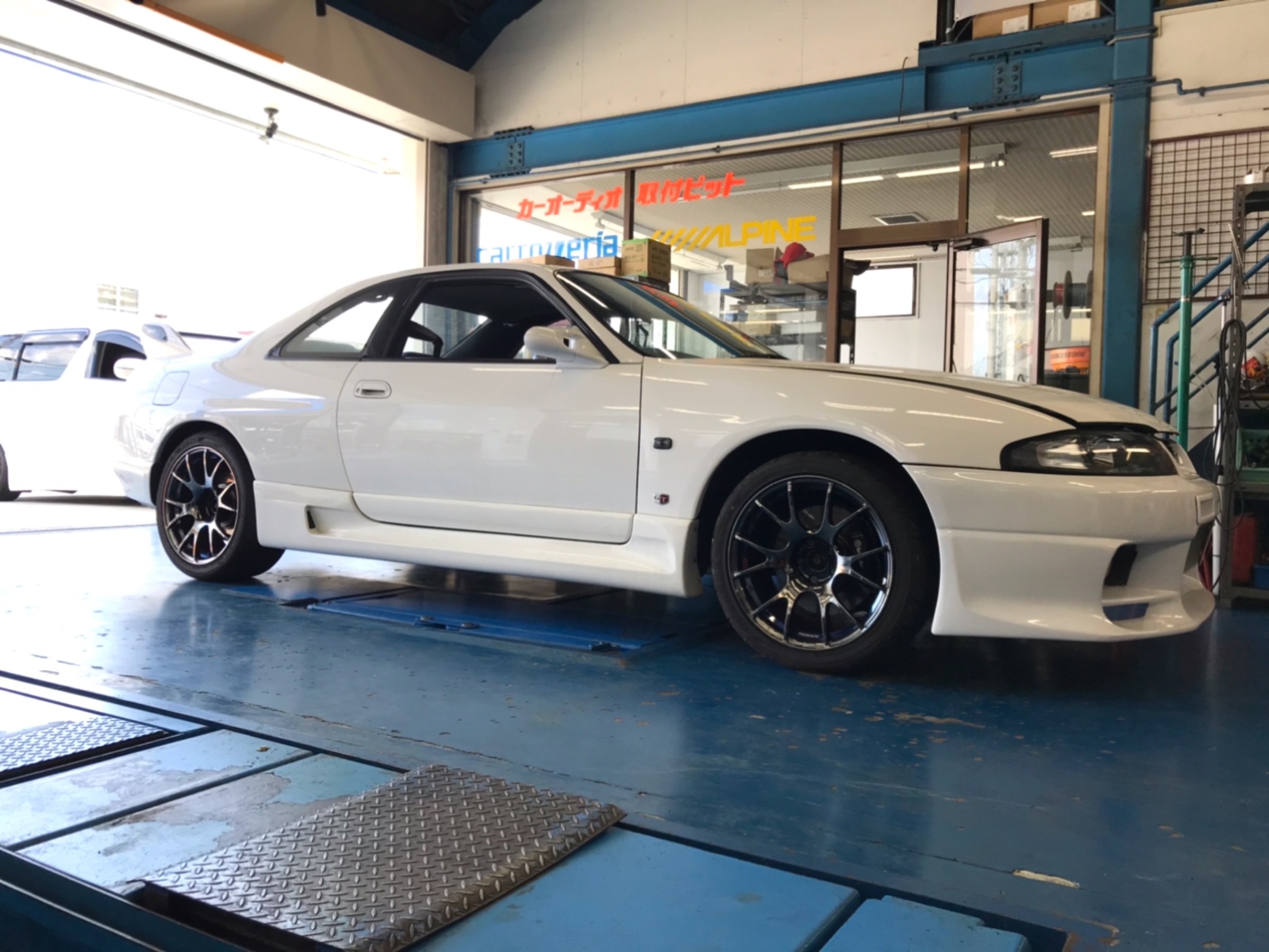 日産 BCNR33 スカイラインGT-R 足回りリフレッシュ | 日産 スカイラインGT-R | カスタマイズ日記 | コクピット 相模原 | 車 のカスタマイズにかかわるスタッフより 日産 BCNR33 スカイラインGT-R 足回りリフレッシュ | 日産 スカイラインGT-R | カスタマイズ日記 | コクピット 相模原 | 車 のカスタマイズにかかわるスタッフより