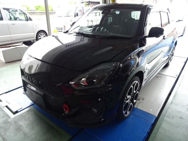 スイフトスポーツ カーボンボンネット取付け！ | スズキ スイフト