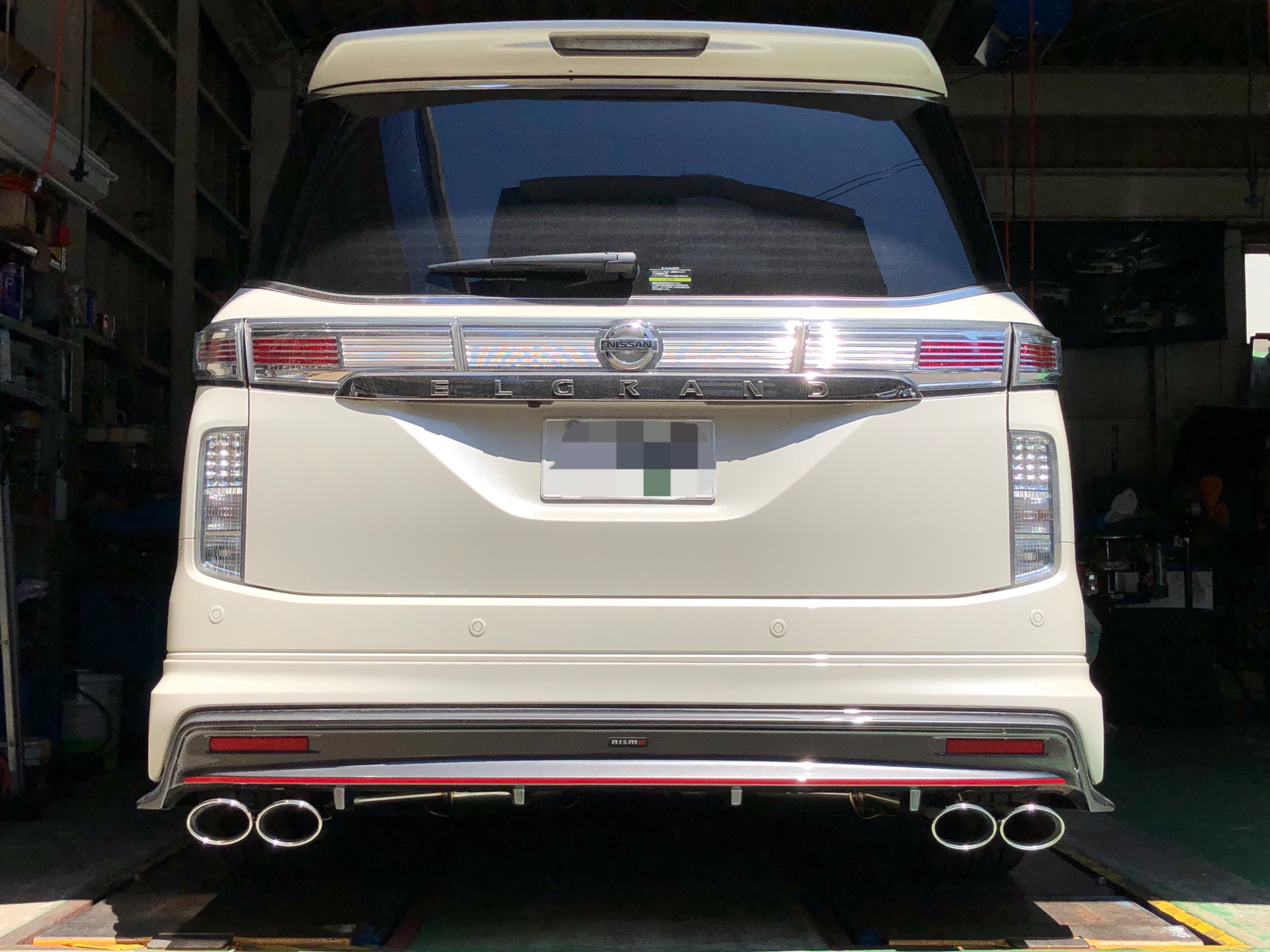 E52エルグランド・マフラー取付☆ | テクニカルショーケース