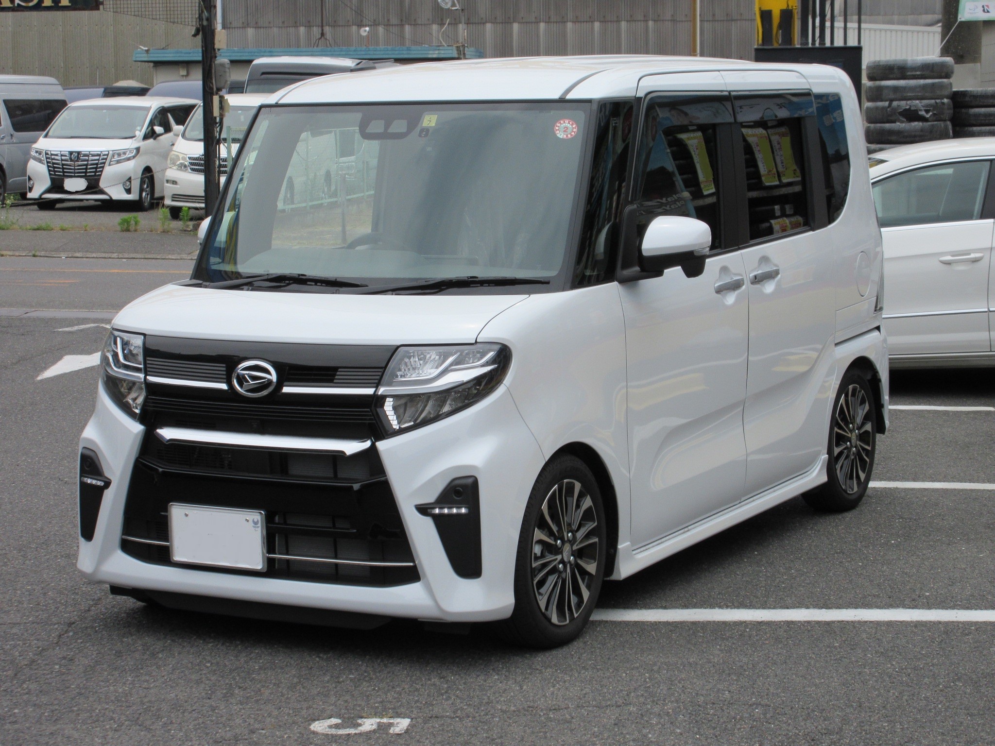 LA650S タントカスタム ローダウン | ダイハツ タントカスタム