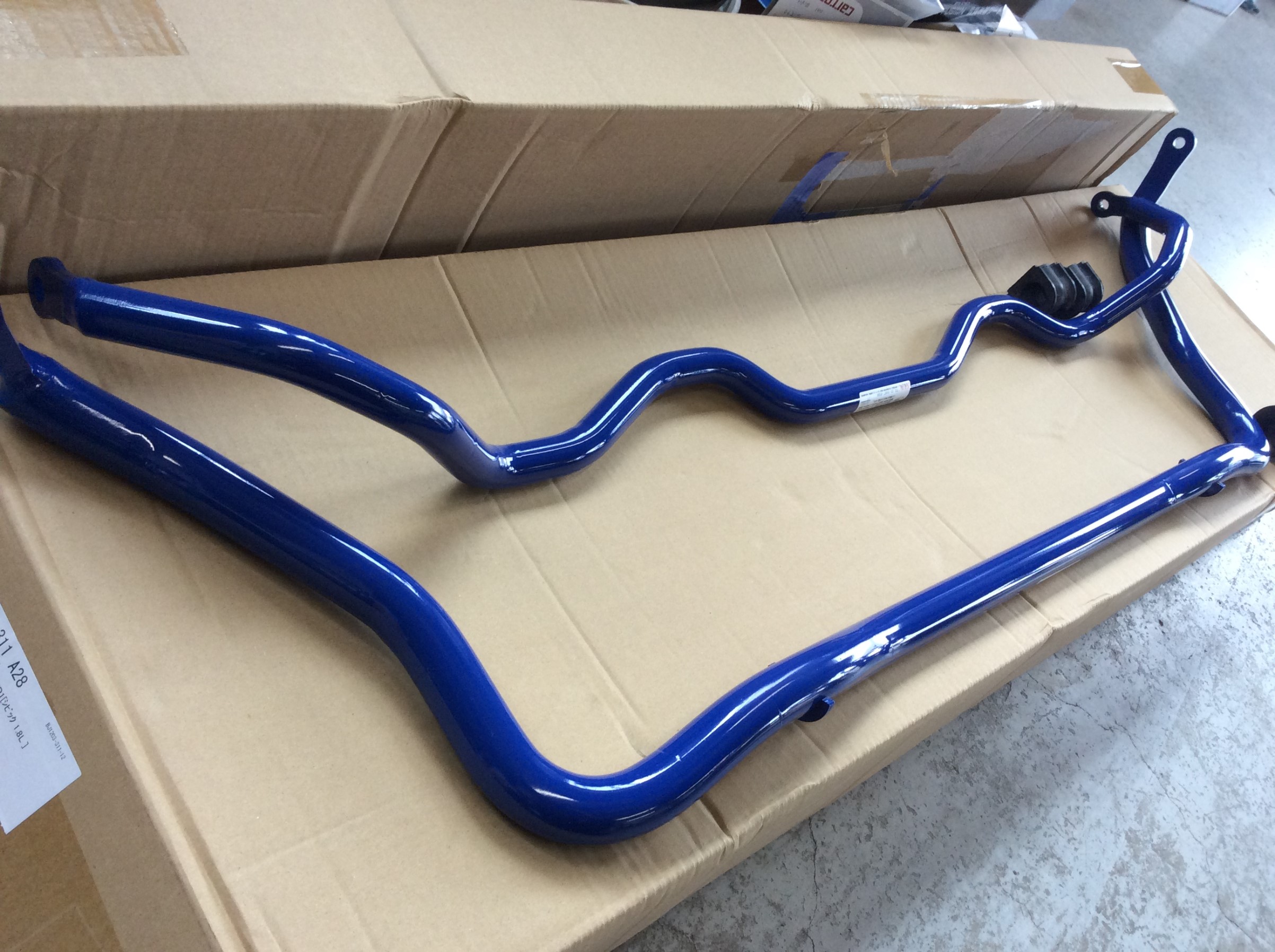 シビックタイプR FD2 スタビライザー交換 | ホンダ シビックタイプR | カスタマイズ別ショーケース | コクピット 名取 |  お店の取付加工事例紹介