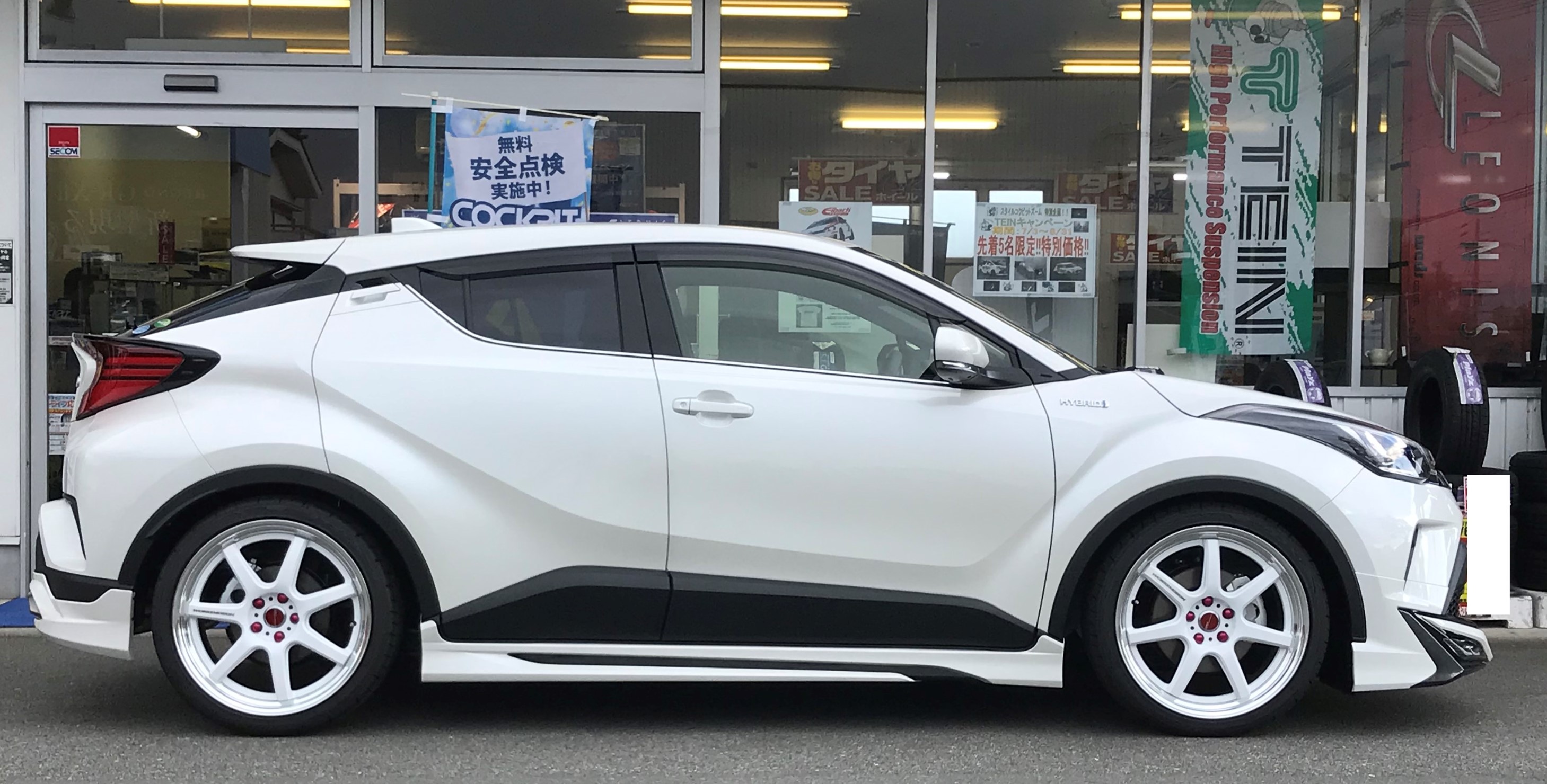 C-HR 車高調テイン 走行3000キロ程-