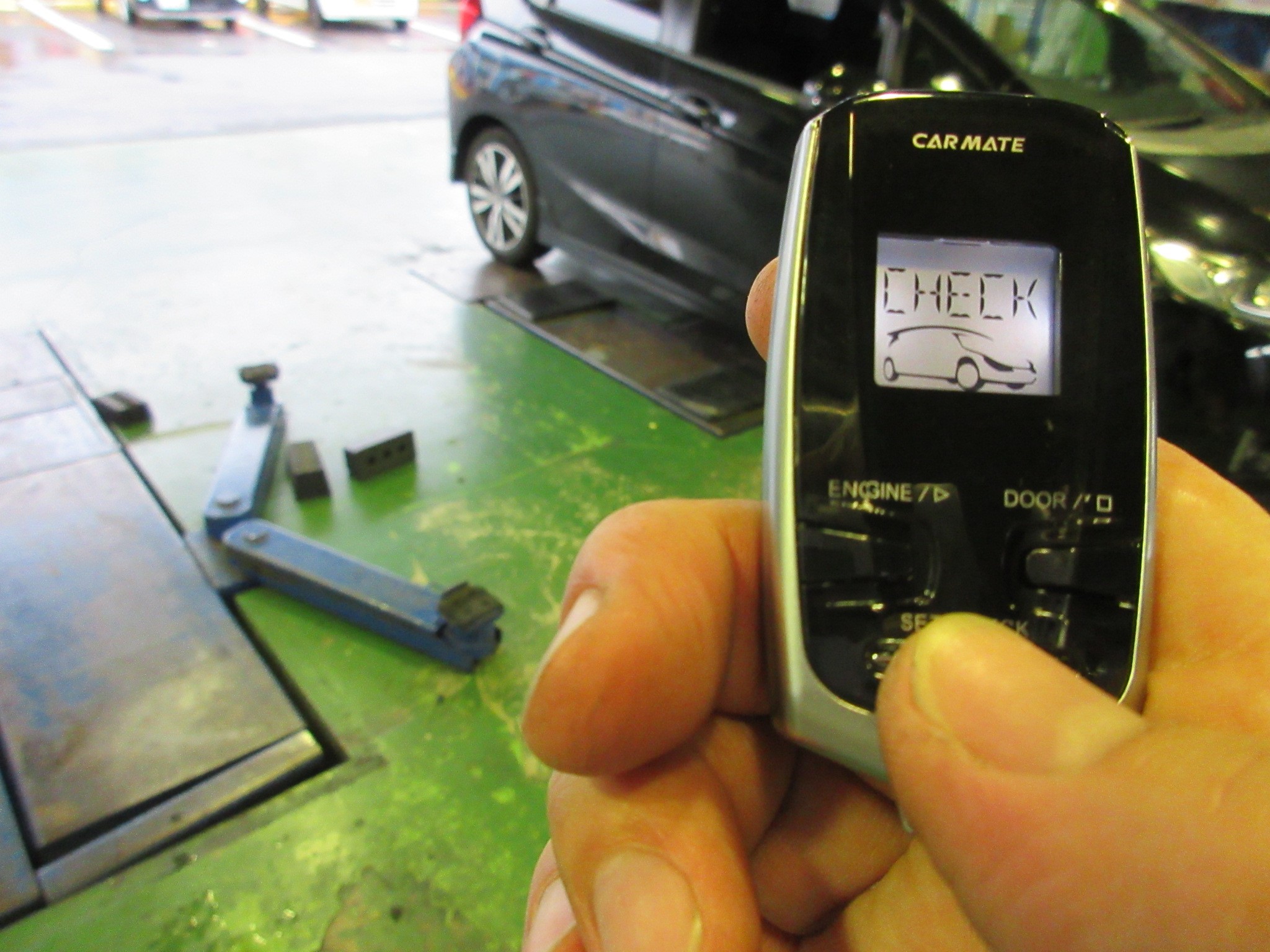 フィットハイブリッド カーメイトエンジンスターター