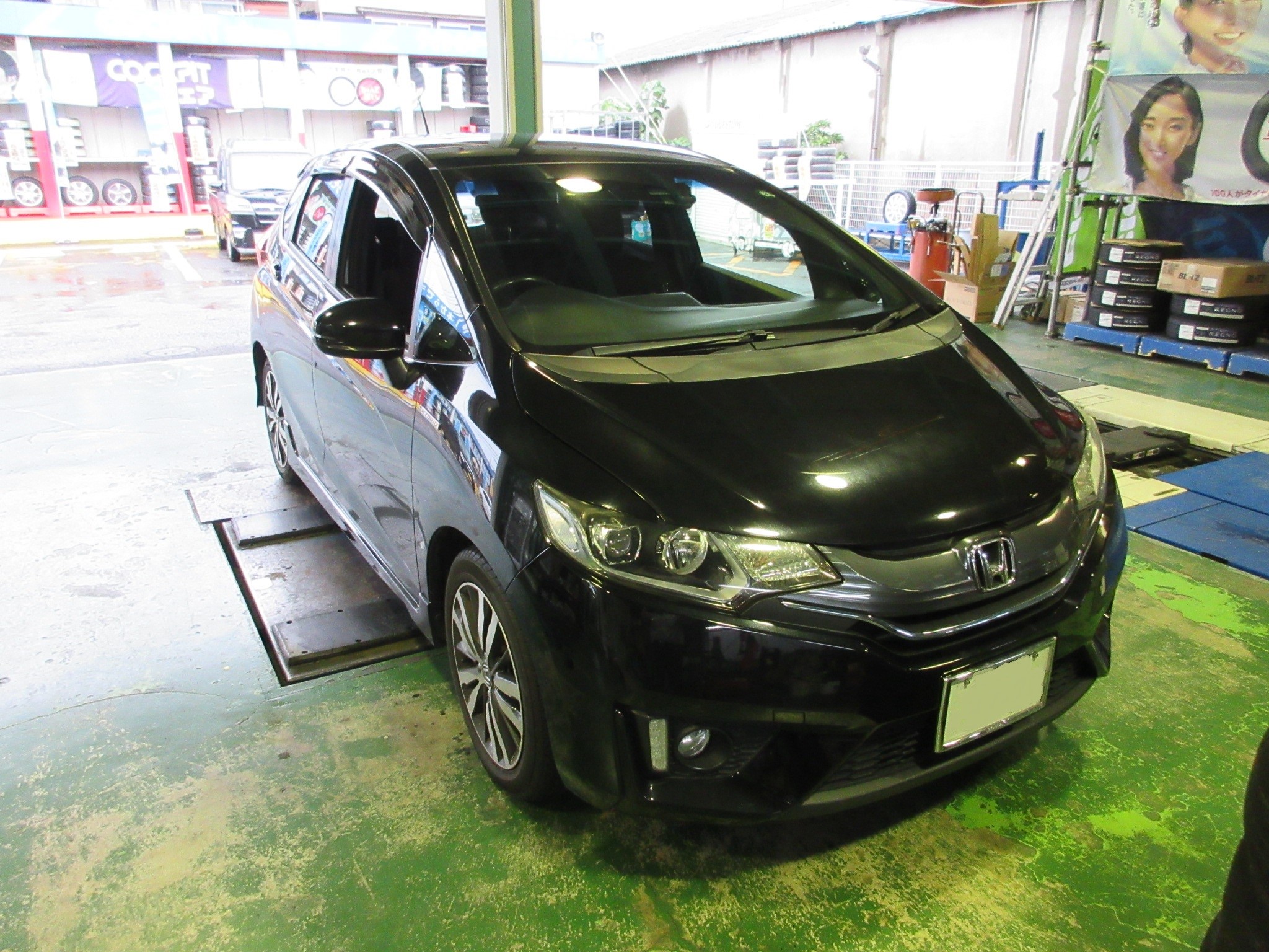 Gp5フィットにエンジンスターター取り付け ホンダ フィットハイブリッド Hid Led その他電装系 Hid Led その他電装系 電装系関連パーツ取付 Staff日記 コクピット さつま貝塚 車のカスタマイズにかかわるスタッフより