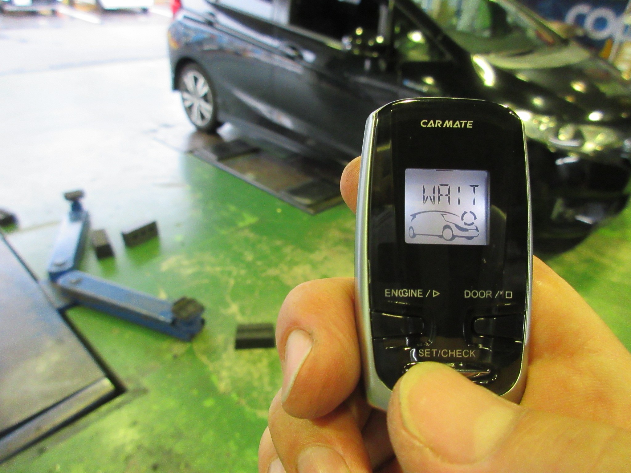 フィットハイブリッド カーメイトエンジンスターター