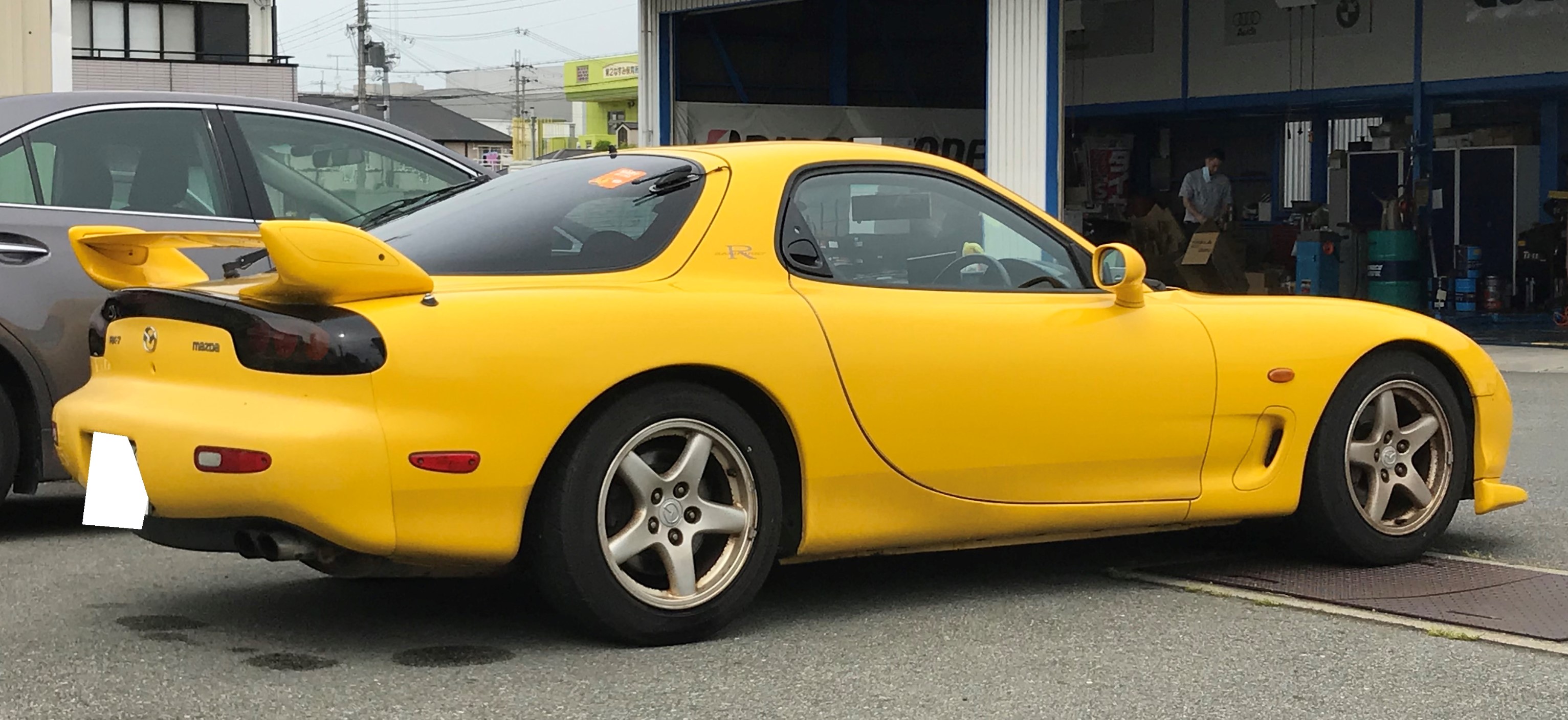 Rx 7 Fd3s テイン車高調取り付け マツダ Rx 7 スタッフ日記 スタイルコクピット ズーム 車のカスタマイズにかかわるスタッフより