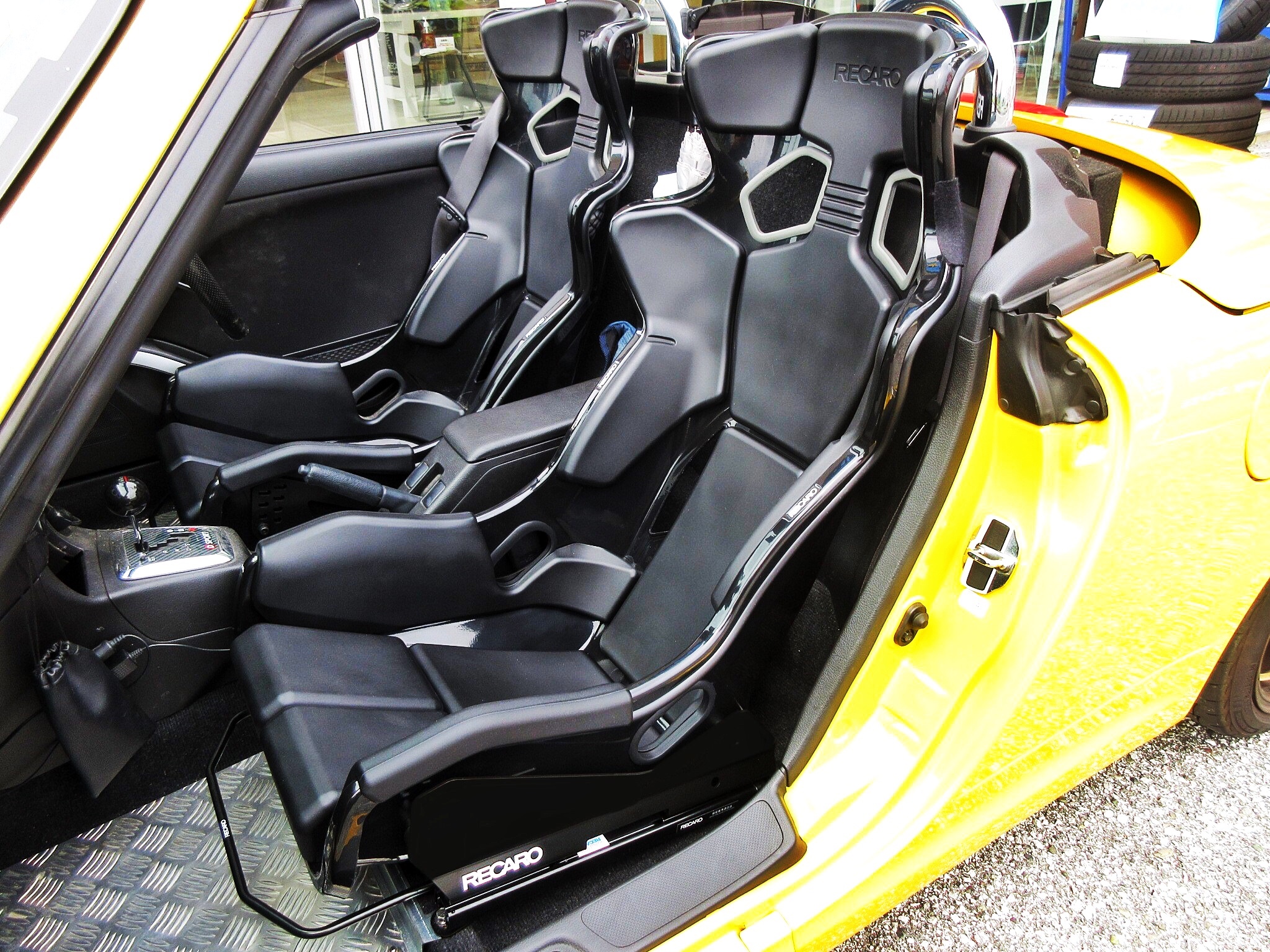 2脚セットだと見た目もスパルタン レカロ Pro Racer Rms 2700gをl0kコペンに取り付け ダイハツ コペン 店長アサコのブログ コクピット 55 車のカスタマイズにかかわるスタッフより