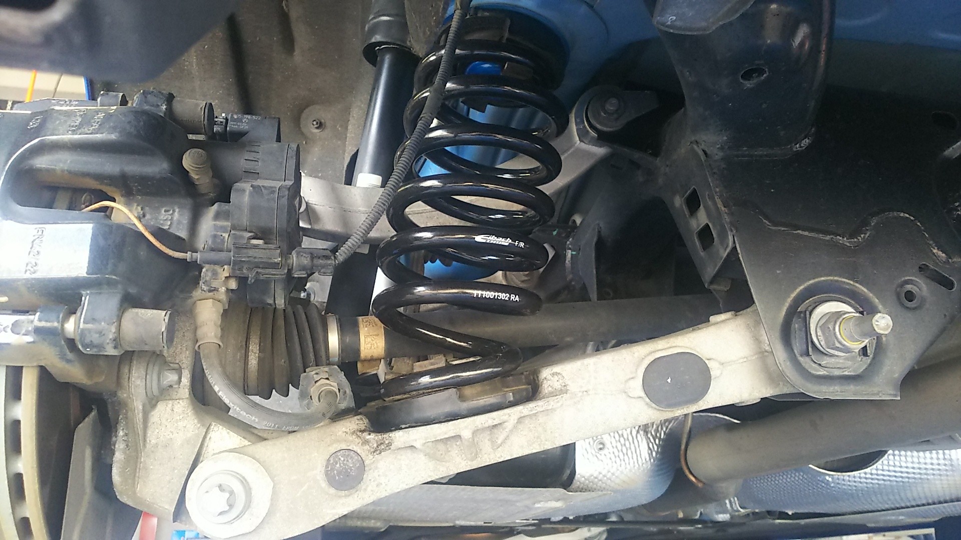 ALFAROMEO GIULIA Q4」×「EIBACH PROKIT SPRING」 | アルファロメオ ジュリア  足まわり（サスペンション・ブレーキ） 足まわり（サスペンション・ブレーキ） > サスペンションパーツ関連取付 | スタッフ日記 | コクピット  モリオカ | 車のカスタマイズにかかわるスタッフより