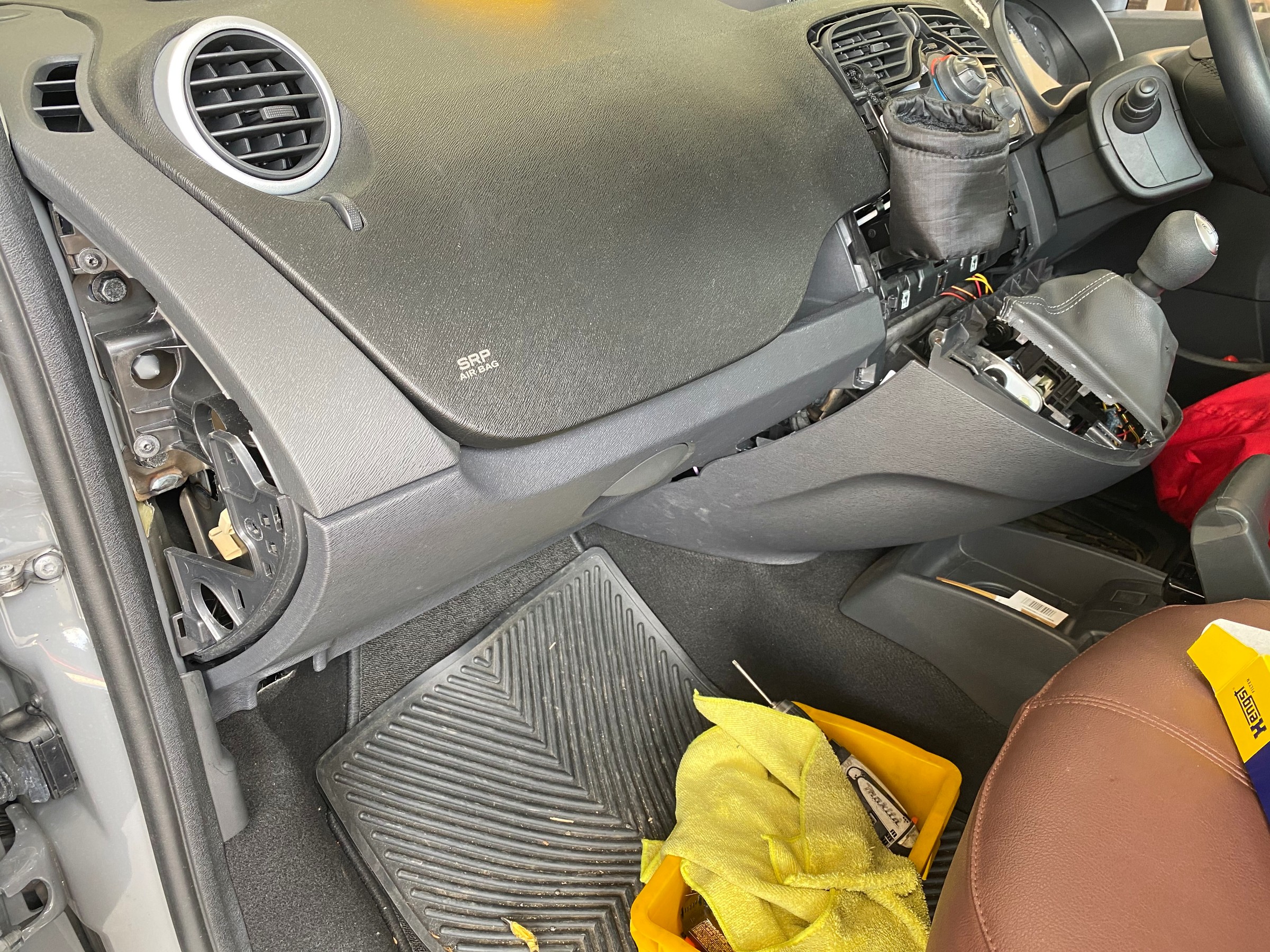 ルノー カングー 車検整備 | ルノー カングー その他パーツ その他 > 車検 | KAMEOKA DIARY | コクピット 亀岡 |  車のカスタマイズにかかわるスタッフより