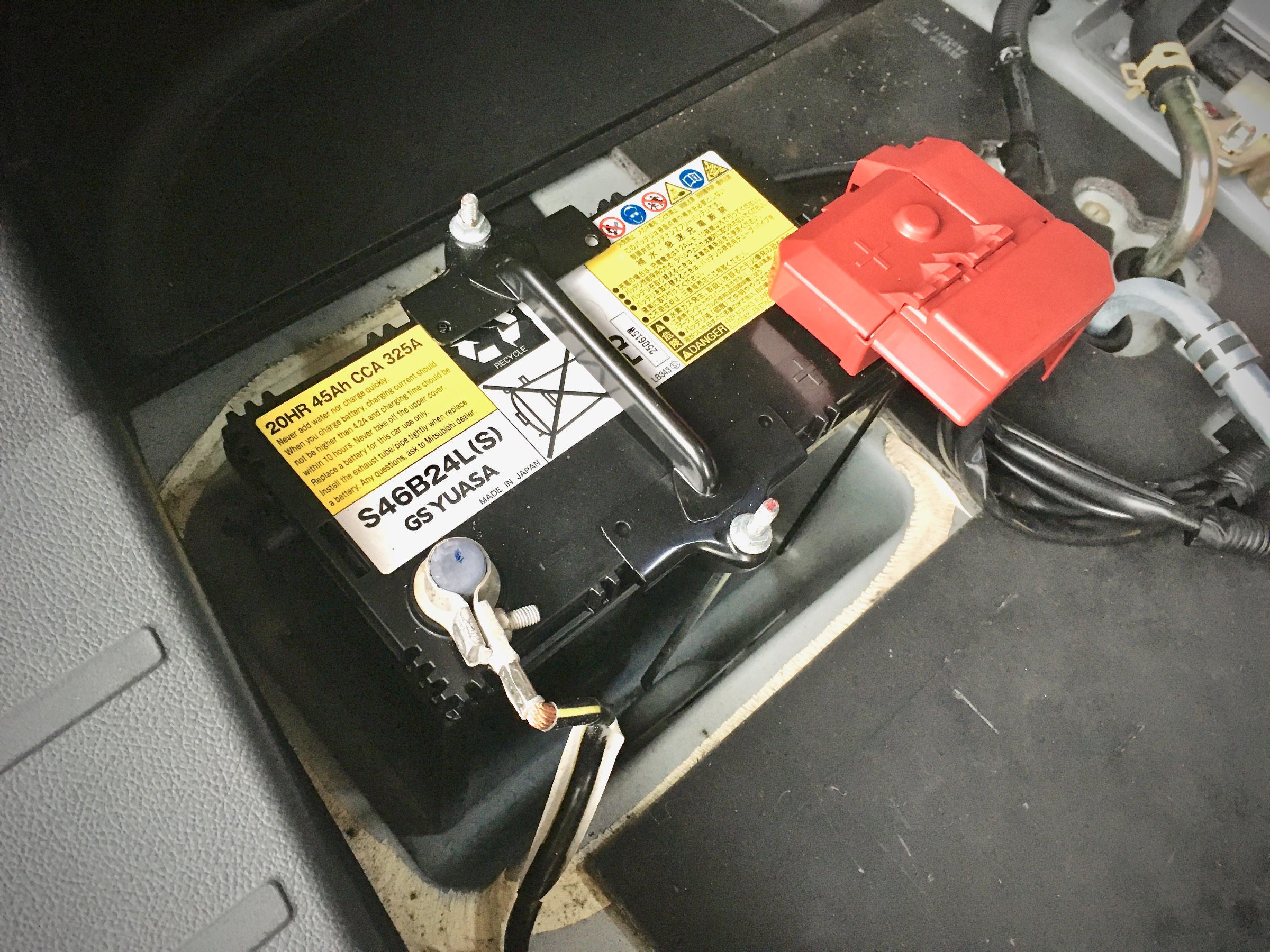 Optima Batteries Yellow Top 三菱 アウトランダーphev メンテナンス オイル バッテリー他 メンテナンス オイル バッテリー他 バッテリー交換 メモらんだむ コクピット 福島 車のカスタマイズにかかわるスタッフより