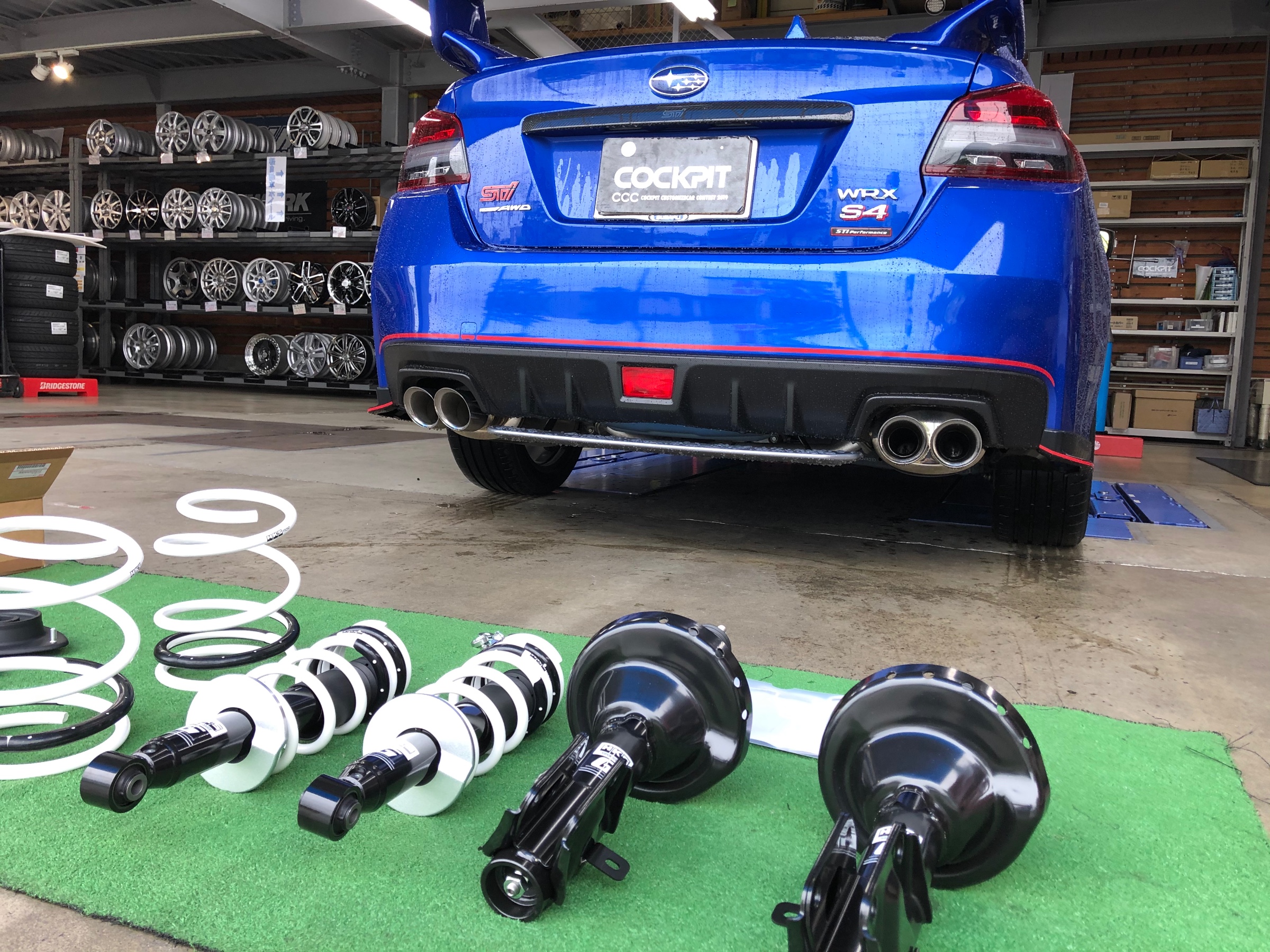 WRX S4 足回り交換 《 VAG × HKS HIPERMAX G 純正形状 》上質な大人の