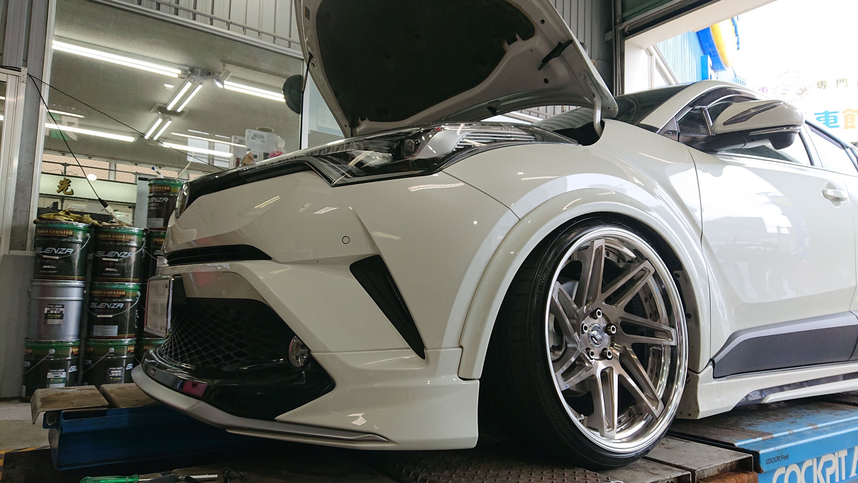 TOYOTA C-HR NGX50 の足回り“一括お造り”作業 ／ ワーク & ポテンザ