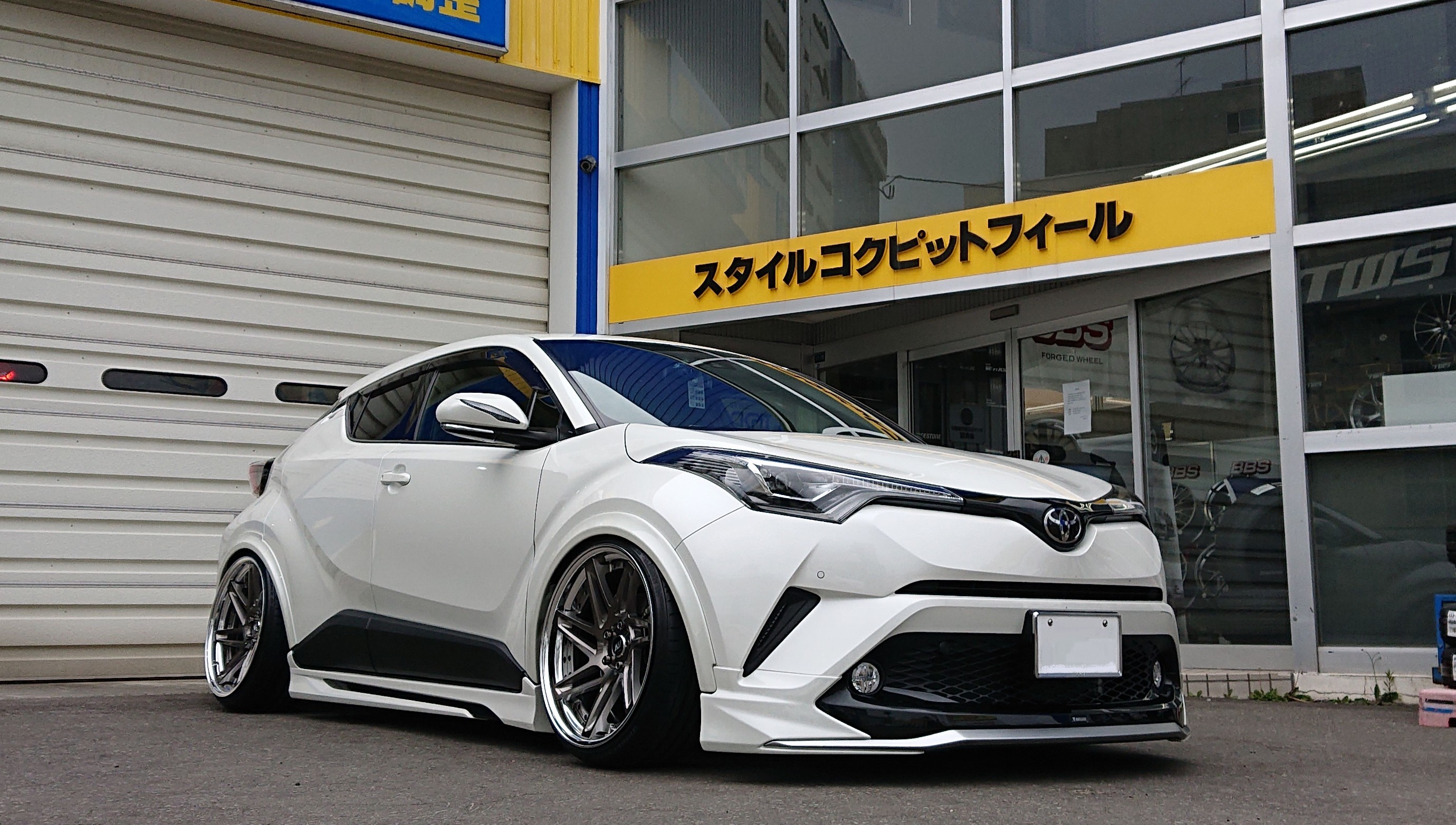 TOYOTA C-HR NGX50 の足回り“一括お造り”作業 ／ ワーク & ポテンザ