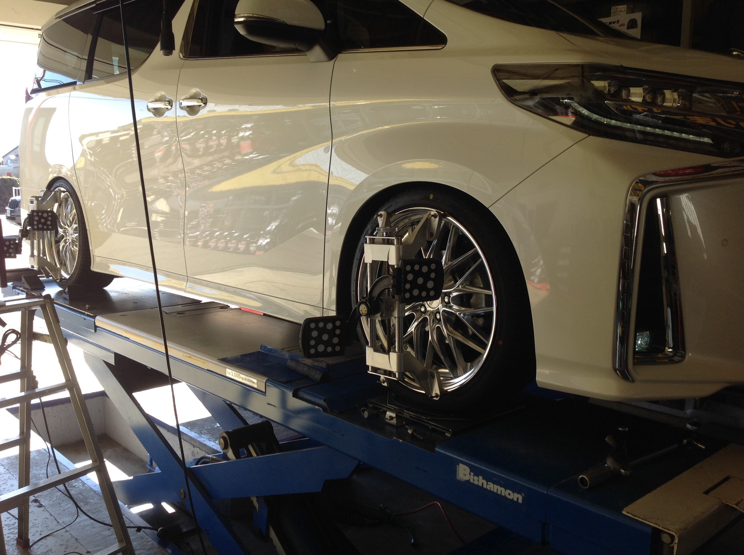 30アルファードさん、WORK SCHWERT QUELL 21inch 装着 30アルファードさん、WORK SCHWERT QUELL 21inch 装着