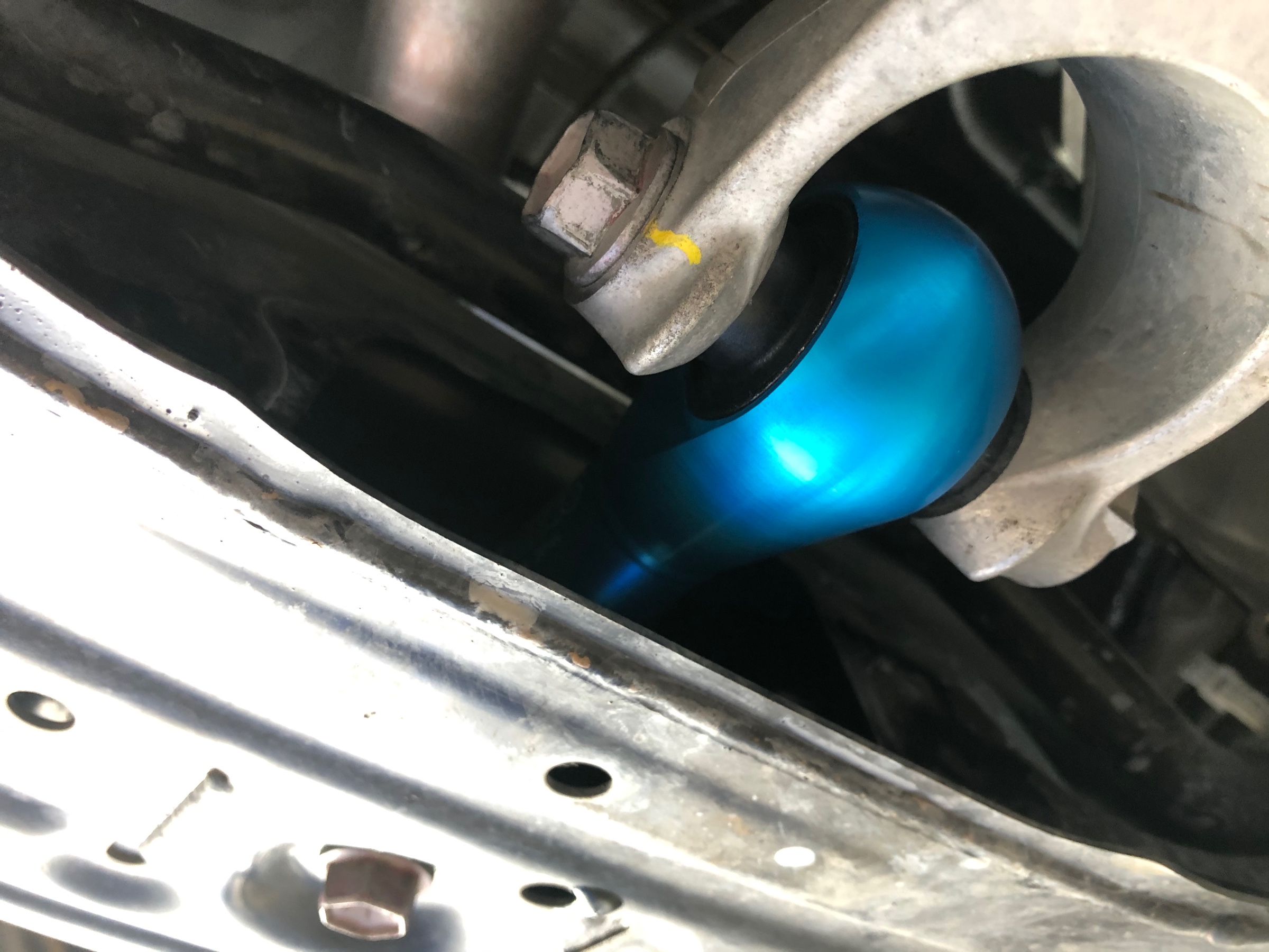 人気のスイフトスポーツ ZC33Sをカスタマイズ！ CUSCOピッチング