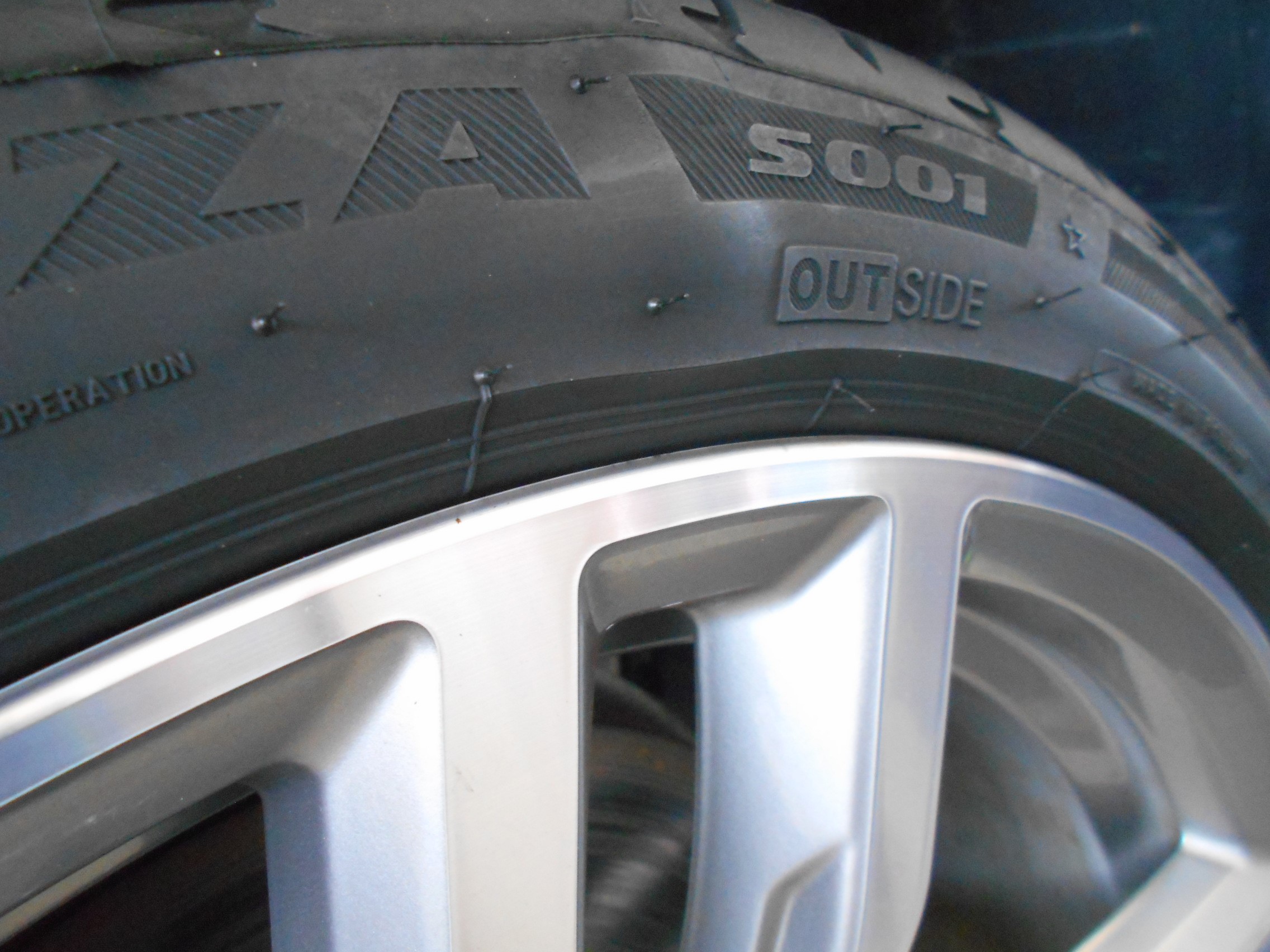 お車のタイヤチェックはお忘れ無く ポルシェ 718ケイマン Av カーナビ ドライブレコーダー Etc ひが日記 スタイルコクピット 新潟青山 車のカスタマイズにかかわるスタッフより