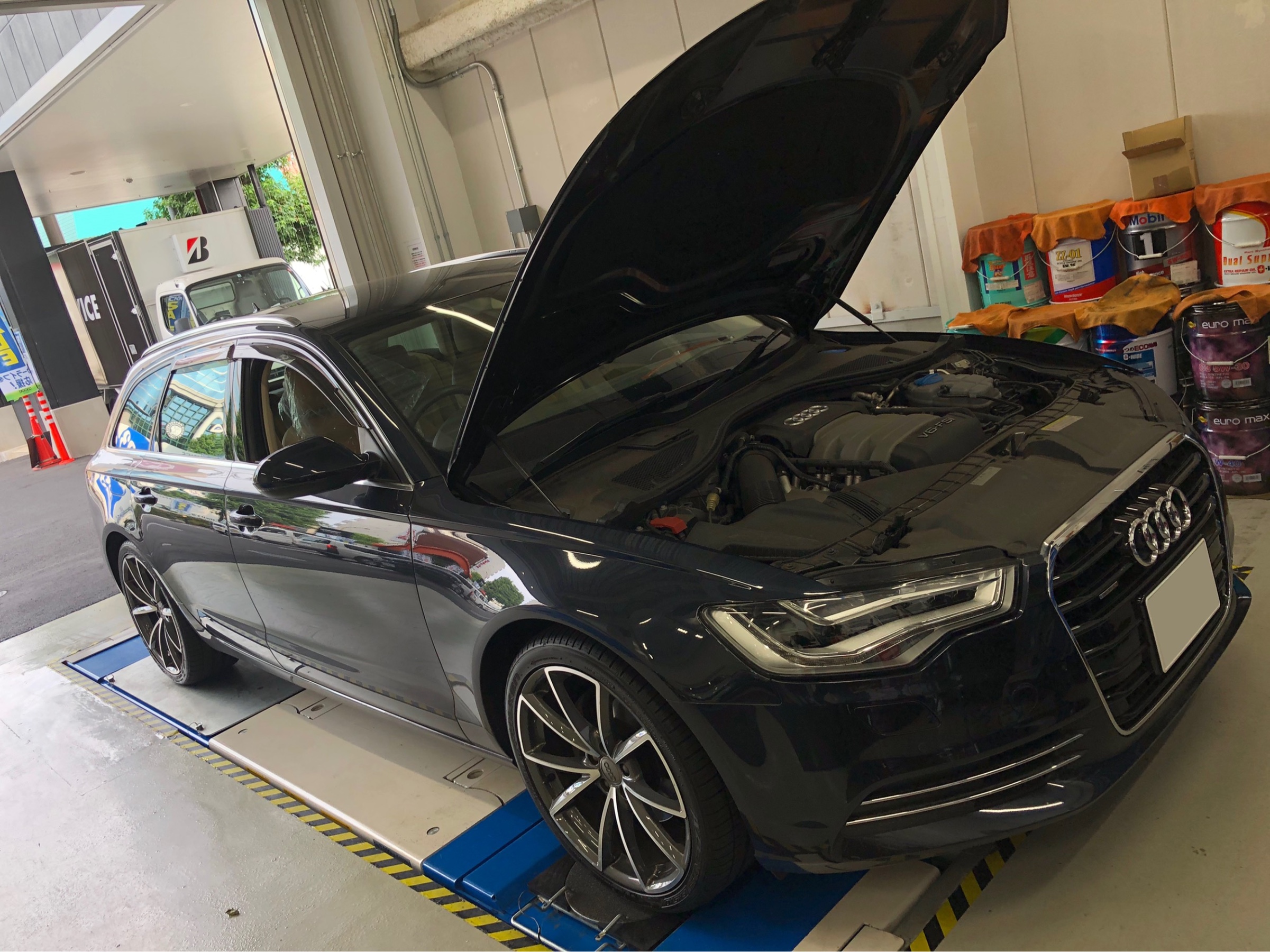 A6 アバント オイル交換❗️ | アウディ A6 | スタッフ日記