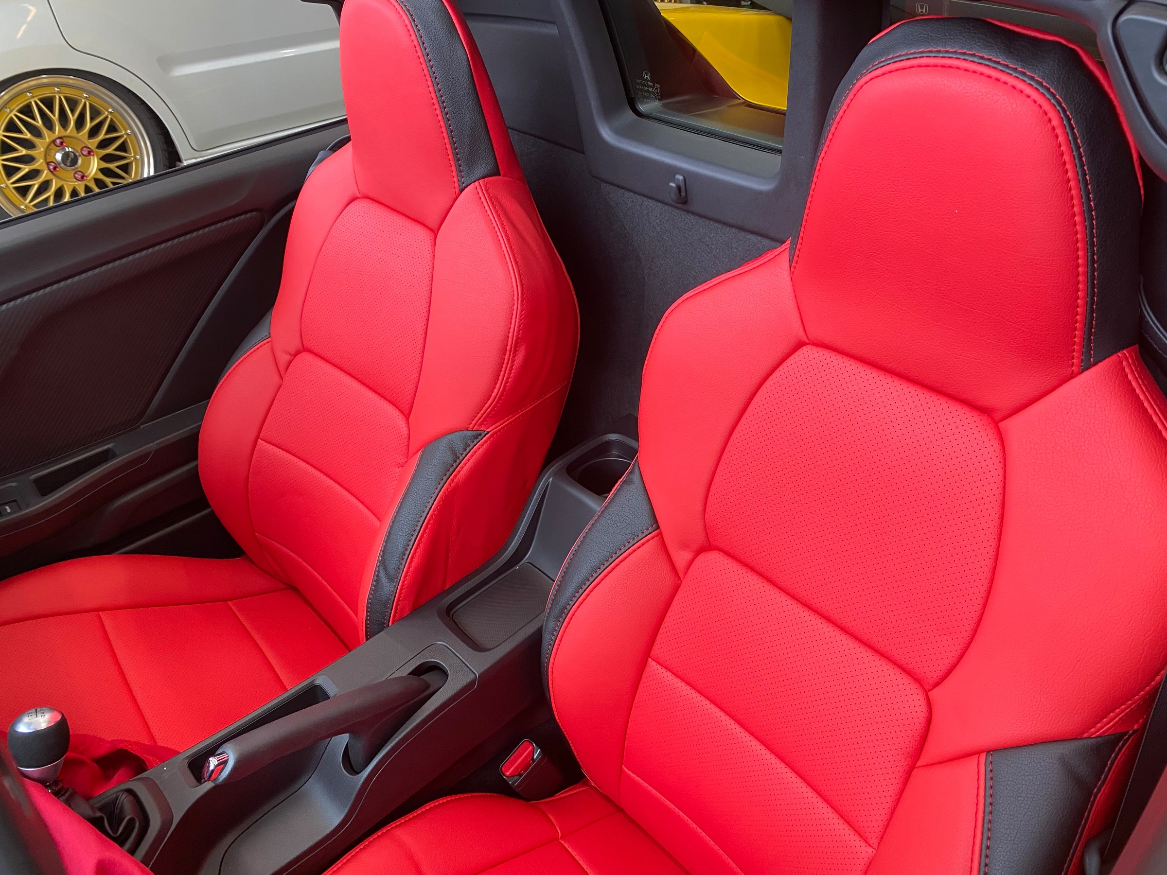 ホンダ S660 レーダー シートカバー 取り付け ホンダ S660 Av カーナビ ドライブレコーダー Etc Av カーナビ ドライブレコーダー Etc ドライブレコーダー レーダー取り付け Kameoka Diary コクピット 亀岡 車のカスタマイズにかかわるスタッフより