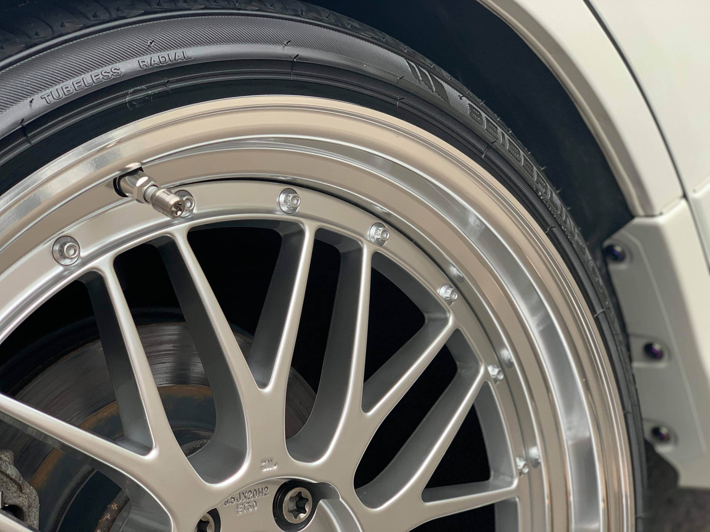 BBS LM の新リム ブラックブライトダイヤカットリム & セイバー BBS LM の新リム ブラックブライトダイヤカットリム & セイバー
