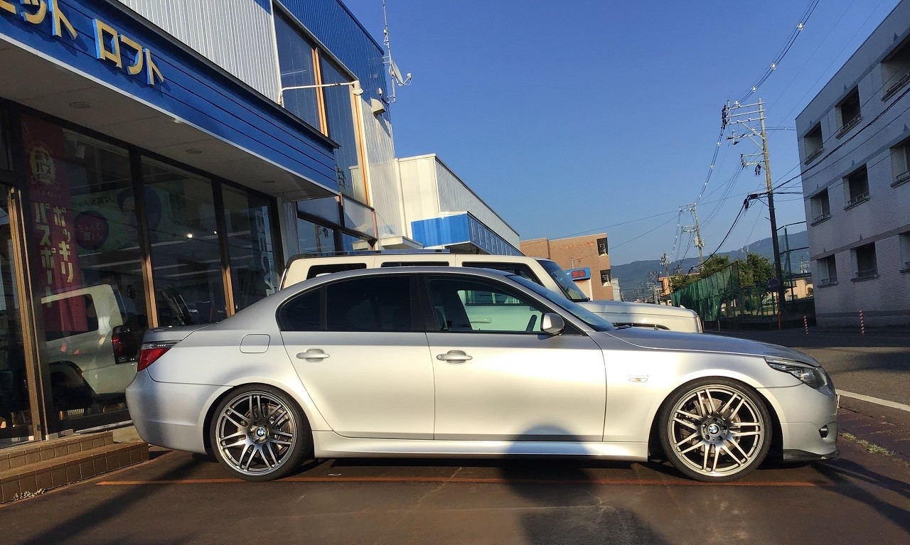 Bmw E60 Kw車高調取付 スタッフ日記 コクピットロフト 長岡川崎店 車のカスタマイズにかかわるスタッフより
