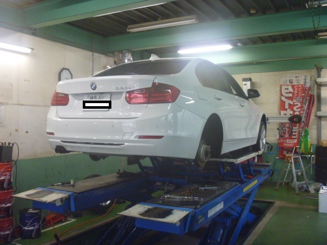 凝った骨格矯正 Bmw 3シリーズ 足まわり サスペンション ブレーキ 足まわり サスペンション ブレーキ ブッシュ締め直し 店舗日記 コクピット 麻生 車のカスタマイズにかかわるスタッフより