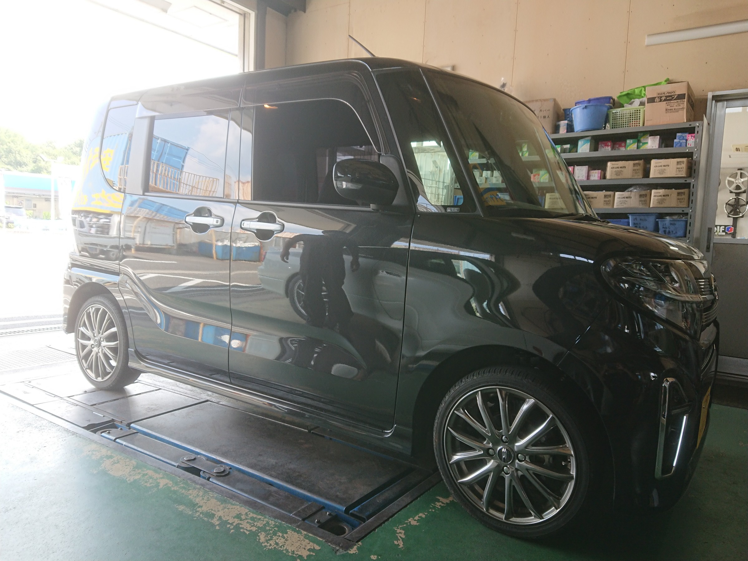新型タント4WD】車高調・16インチ装着しました♪ | 店舗おススメ
