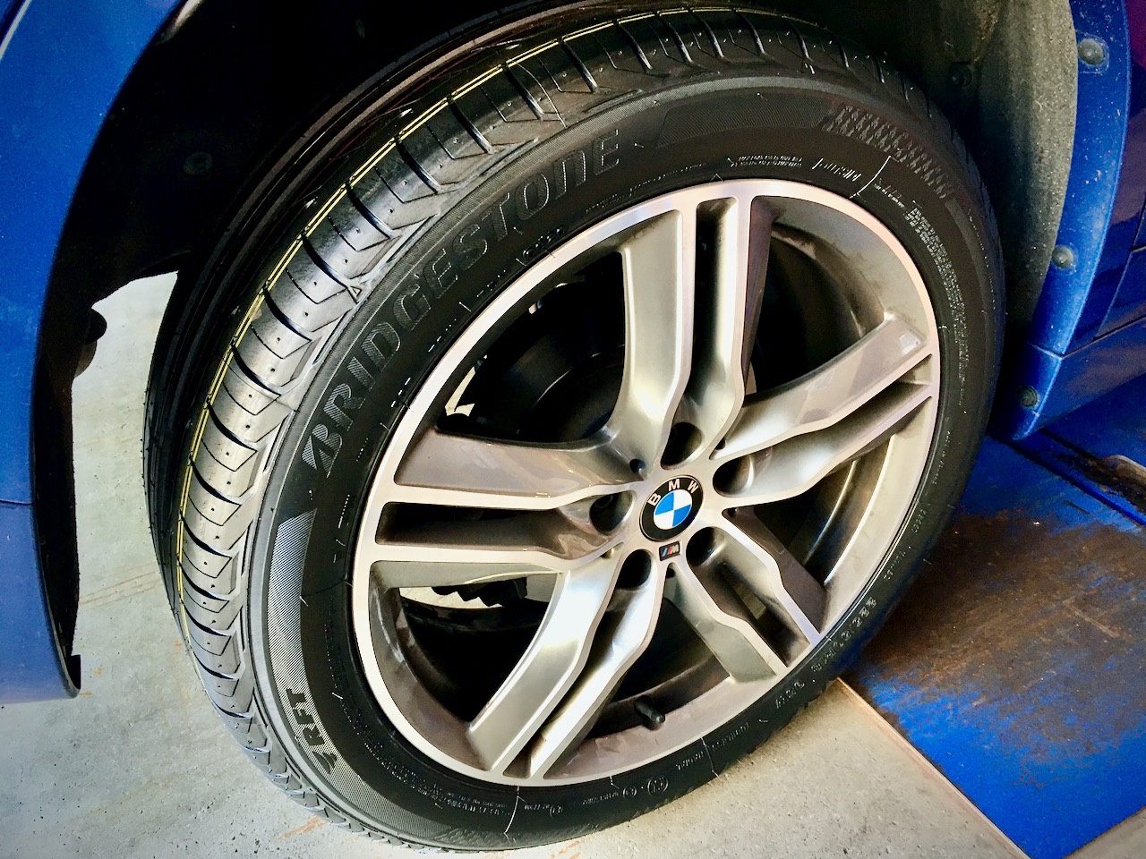 Bridgestone Rft ランフラットテクノロジー採用タイヤ Turanza T001 メモらんだむ コクピット 福島 車 のカスタマイズにかかわるスタッフより