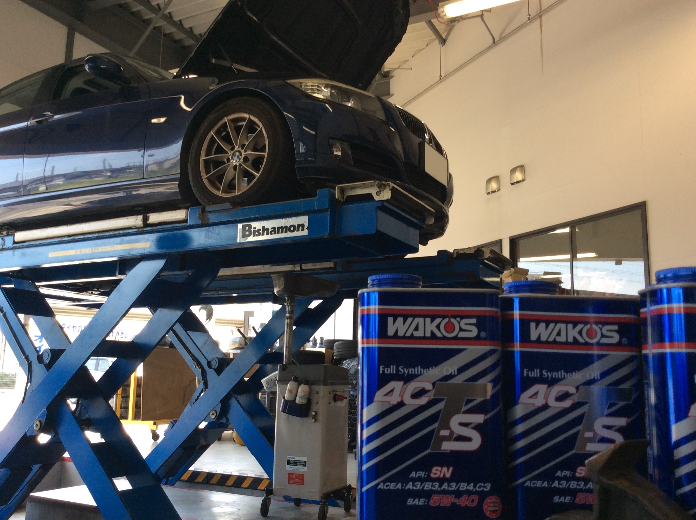 エンジンオイル交換 スタッフ日記 コクピット 名取 車のカスタマイズにかかわるスタッフより