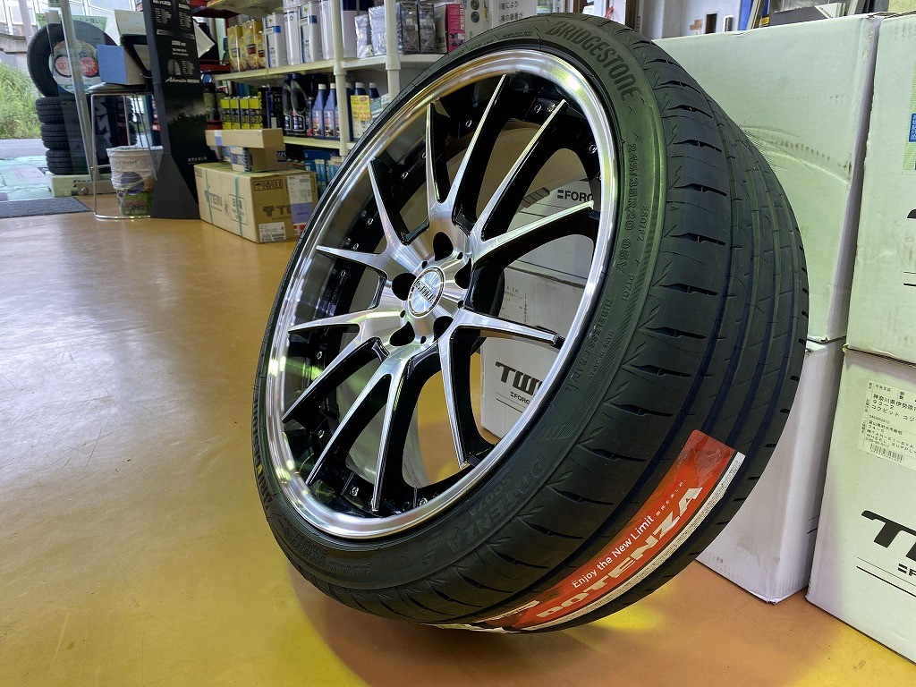 スカイライン 400R V37 TWSエクスリート 206S ポテンザ S007A装着