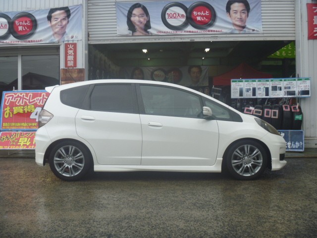 Ge8 フィットrsに車高調の取り付け ホンダ フィット 足まわり サスペンション ブレーキ 足まわり サスペンション ブレーキ サスペンションパーツ関連取付 アフターパーツ取り付け事例 コクピット 麻生 お店の得意技紹介