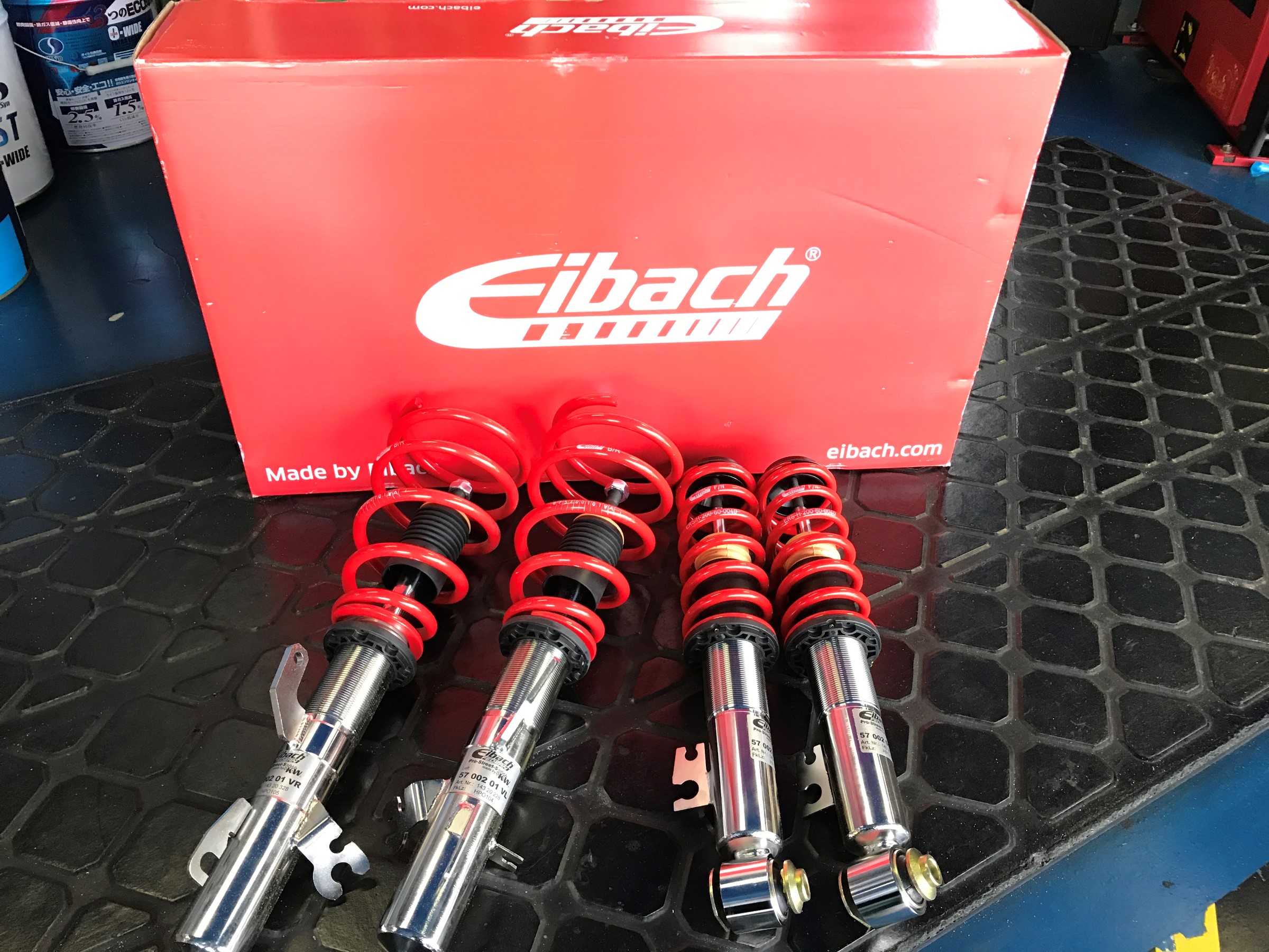 Miniクーパーs Eibach車高調取り付け ミニ クーパーs 足まわり サスペンション ブレーキ スタッフ日記 スタイルコクピット ズーム 車のカスタマイズにかかわるスタッフより