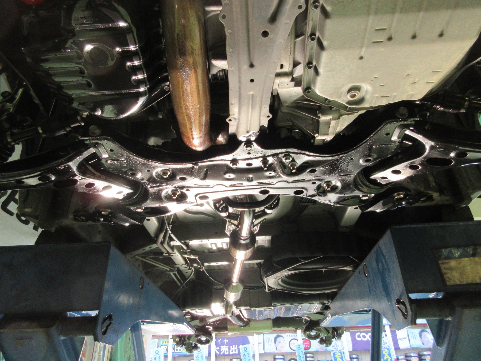 普段は目につかない所でも 防錆は大事です トヨタ ノア その他パーツ 防せい剤 Staff日記 コクピット さつま貝塚 車 のカスタマイズにかかわるスタッフより