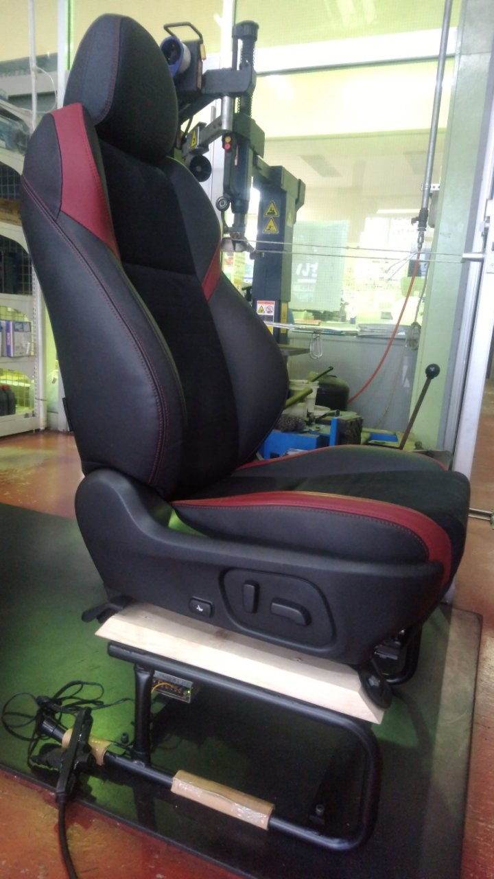 ☆良品美品ジャイロUP 純正シートのあんこ抜きカスタムシート