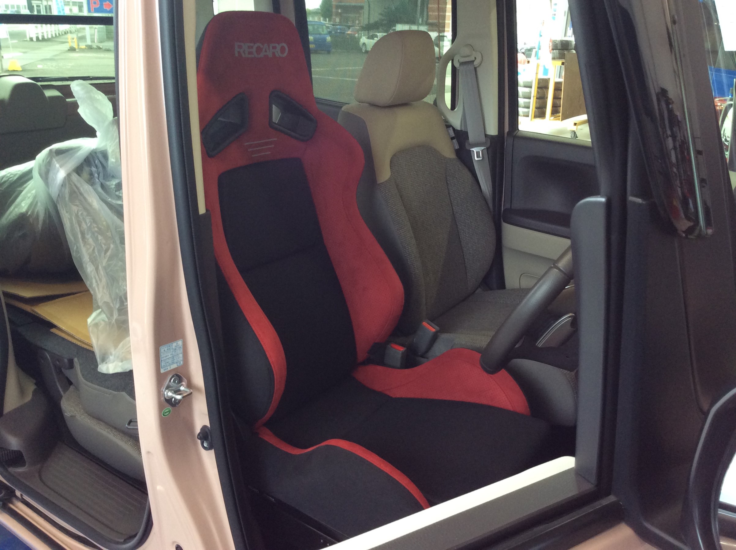 ホンダn Box Jf3 レカロシート取り付け カスタマイズ別ショーケース コクピット 名取 お店の取付加工事例紹介