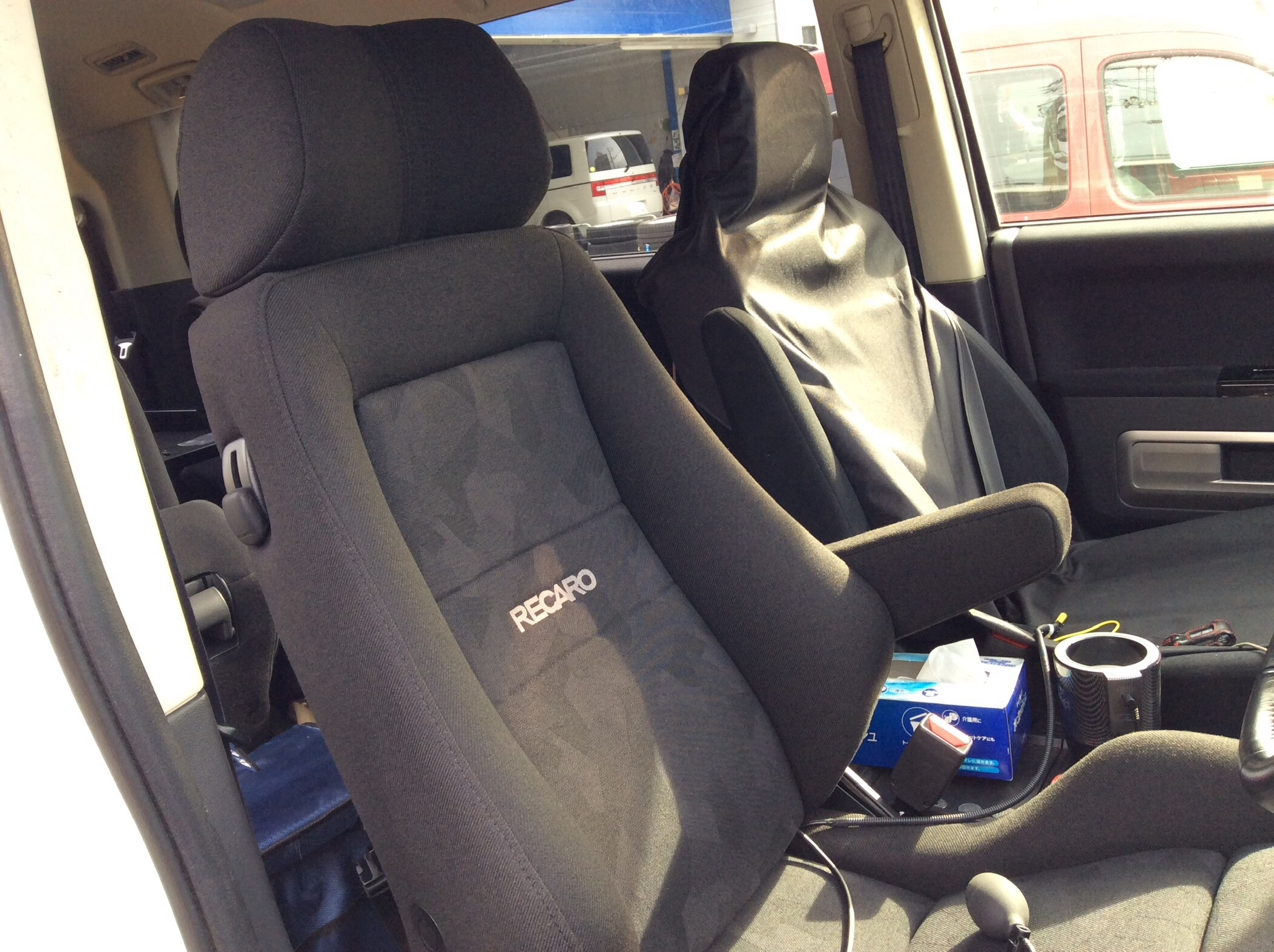 RECARO の「 ERGOMED-LD 」で長距離ドライブも快適に。 | 三菱 デリカD