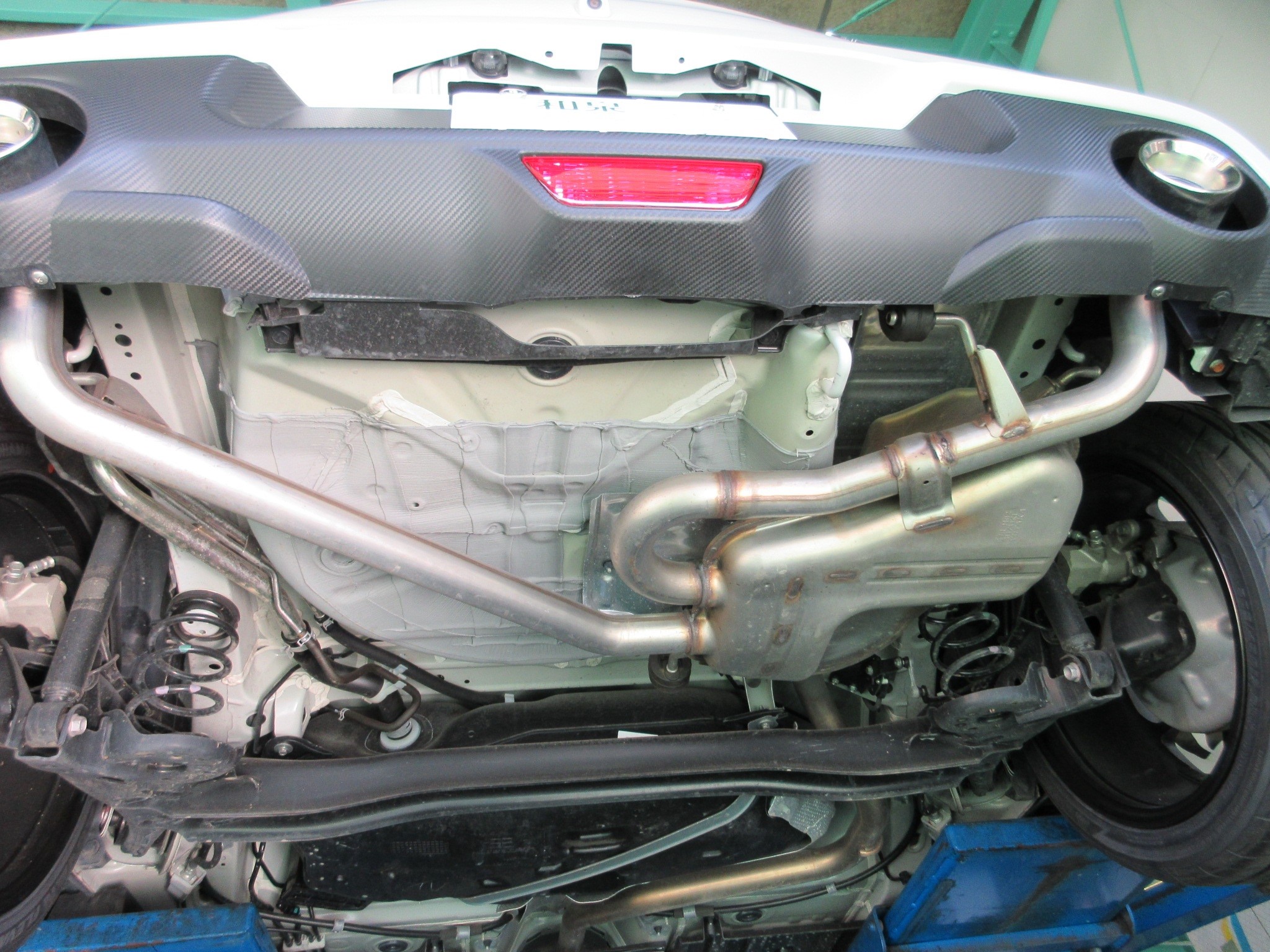 ブランド登録なし スイフトスポーツ ZC33S マフラー 右出し 競技用 送料無料 SPEED BOMBER : ラ・アマルフィ - 通販 -  Yahoo!ショッピング