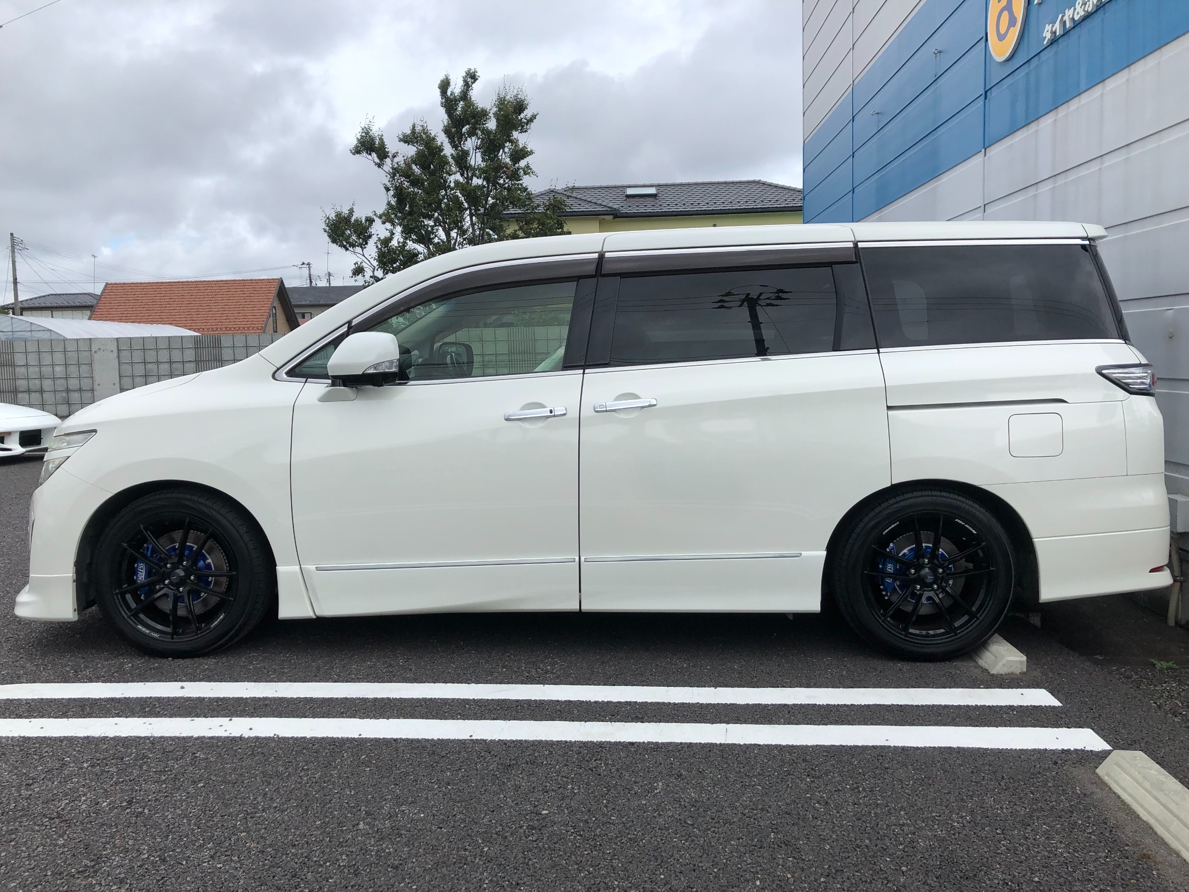 ☆ 日産 エルグランド E52 ✖ エンドレス チビ6Wagon S4R ビッグ