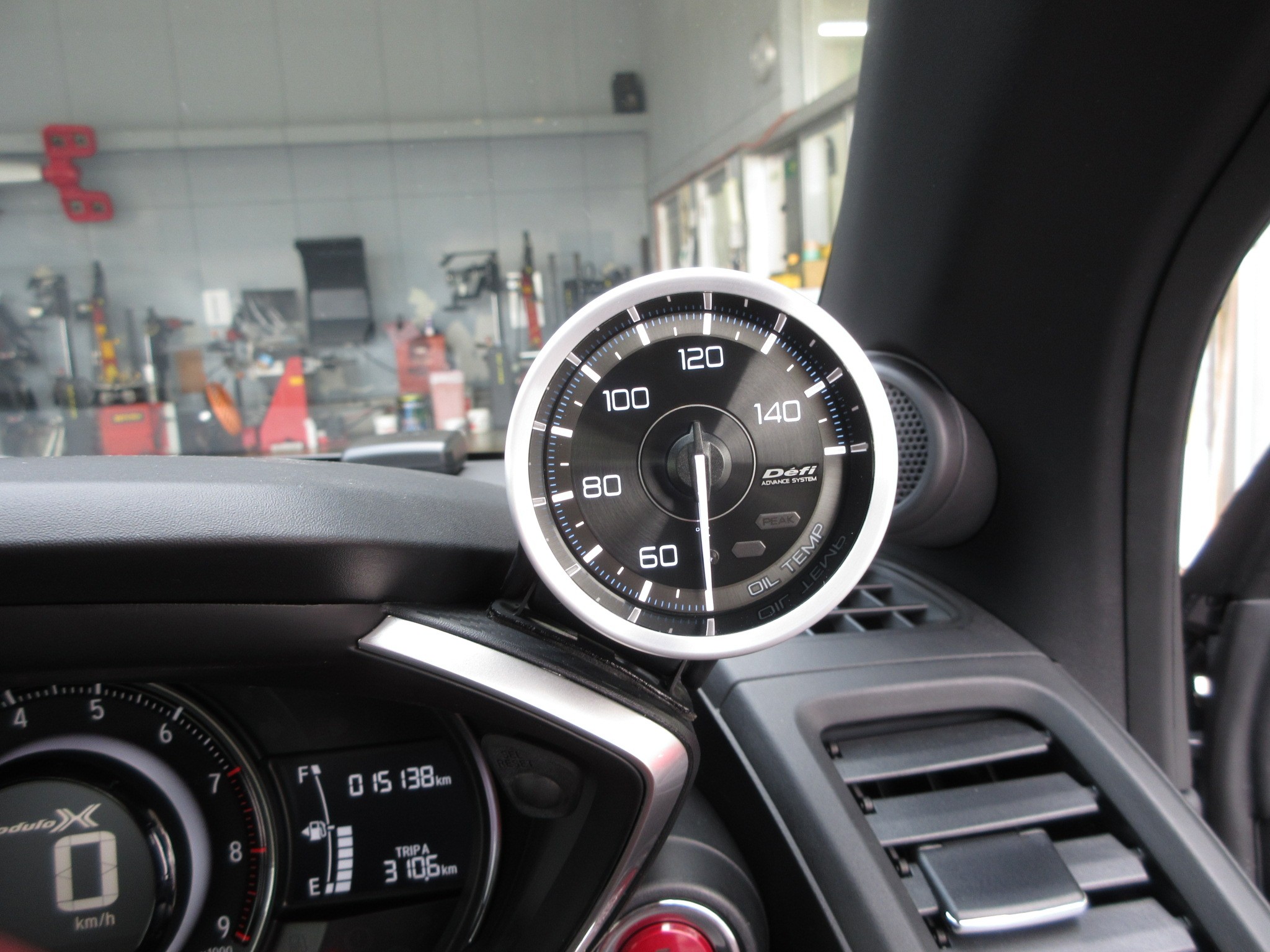 S660をパワーアップしたら車両状態の管理も大切ですよ S660 Modulo X Jw5 に Defi ブースト計 油温計 を取り付け ホンダ S660 店長アサコのブログ コクピット 55 車のカスタマイズにかかわるスタッフより