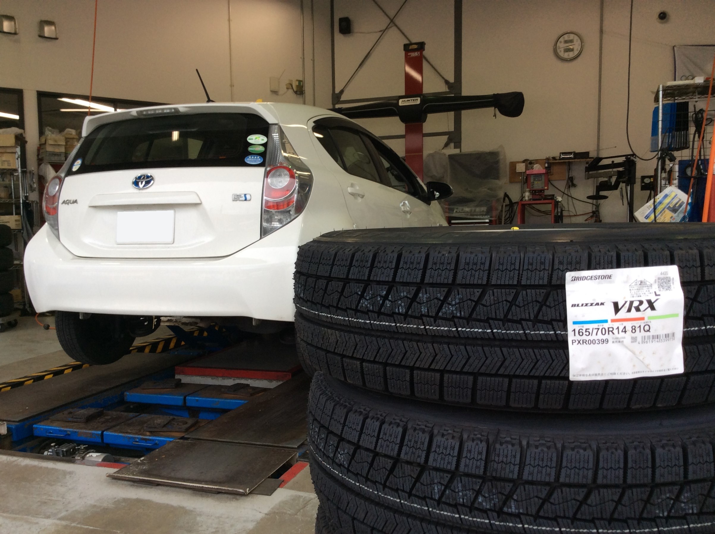 TTR　直接取引スタッドレス スタッドレスタイヤに交換します！ | スタッフ日記 | コクピット 名取