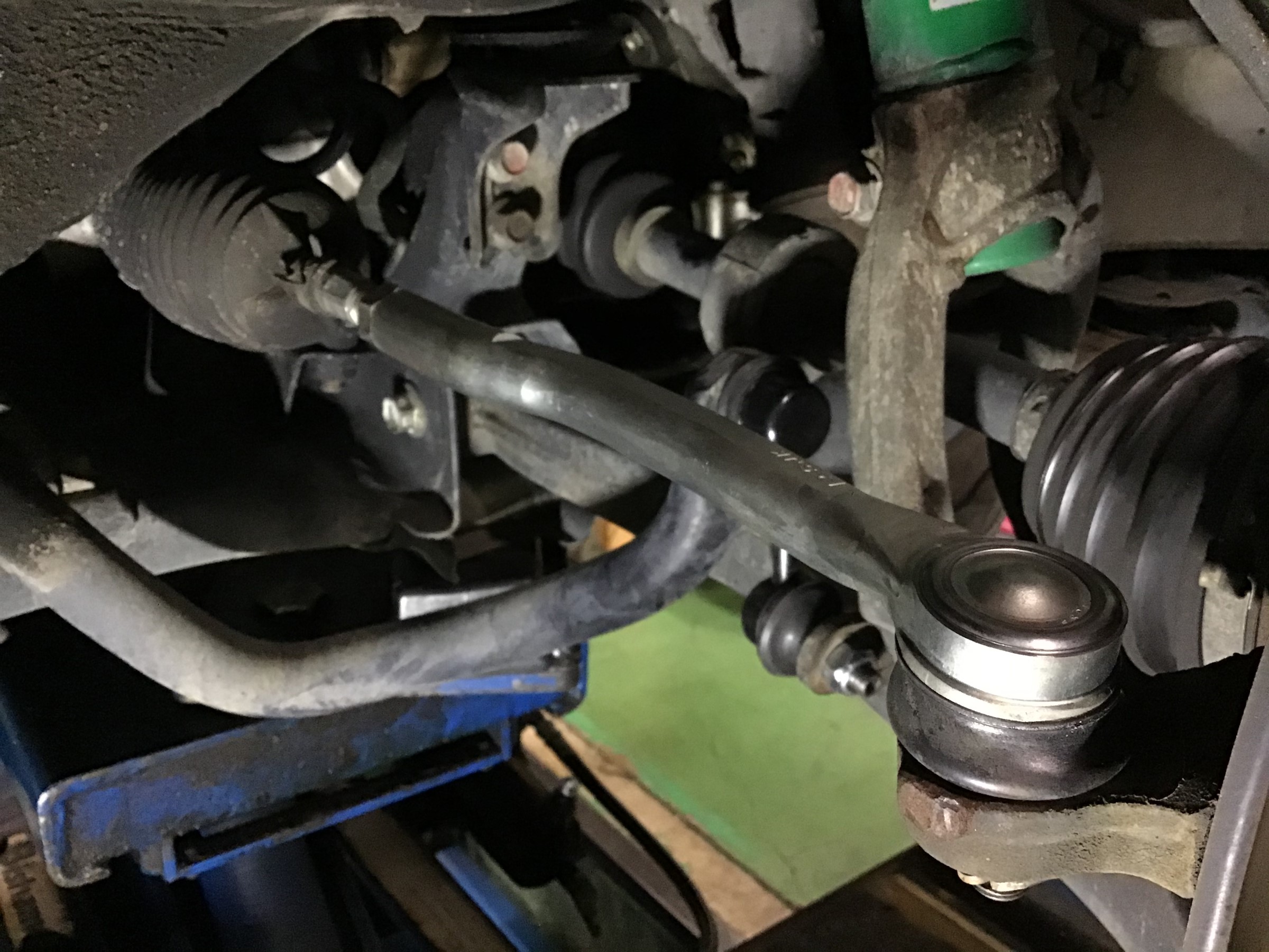 エリシオン車高調交換 リフレッシュ Part１ ホンダ エリシオン 足まわり サスペンション ブレーキ タイヤ センターフィット取り付け アフターパーツ取り付け事例 コクピット 麻生 お店の得意技紹介