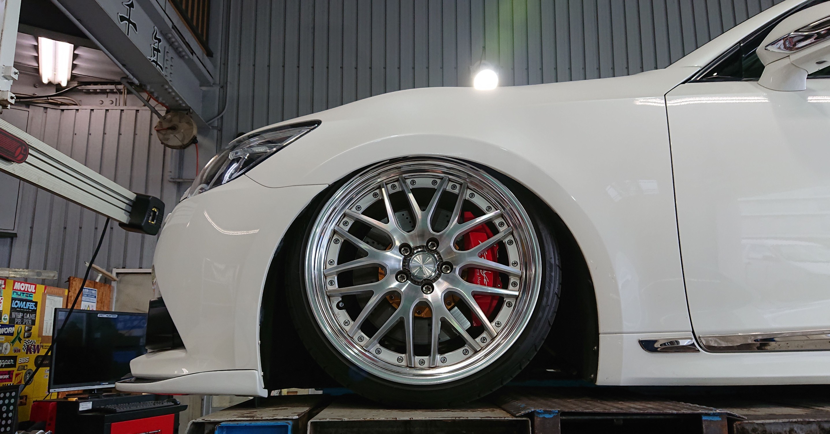 トヨタ GRS211 クラウン アスリート i-Four に シルクブレイズ