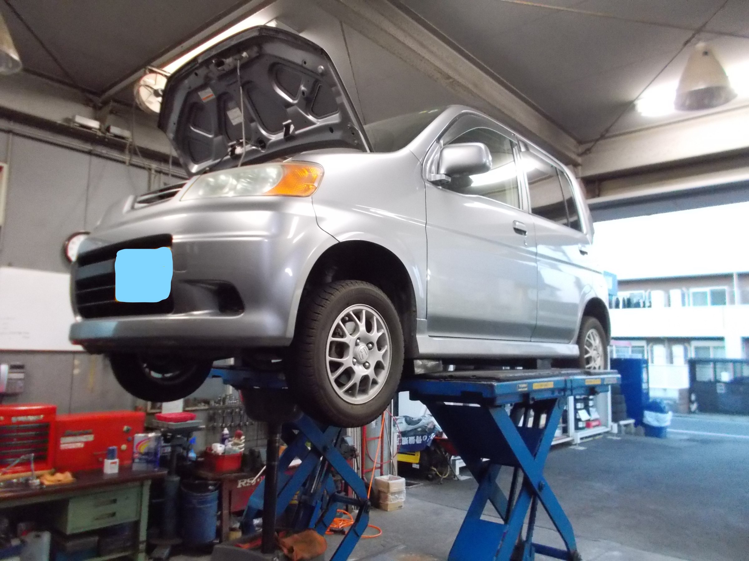 ライフ ダンク エンジンオイル交換 持込み ホンダ ライフ メンテナンス オイル バッテリー他 エンジンオイル交換 作業日誌 コクピット 川越 お店の得意技紹介